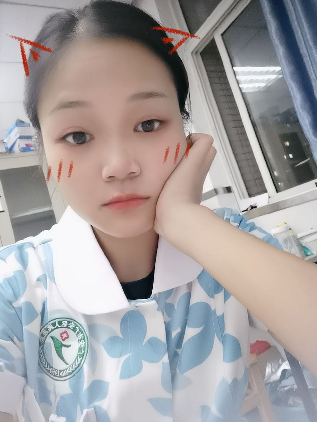 唐萍头像