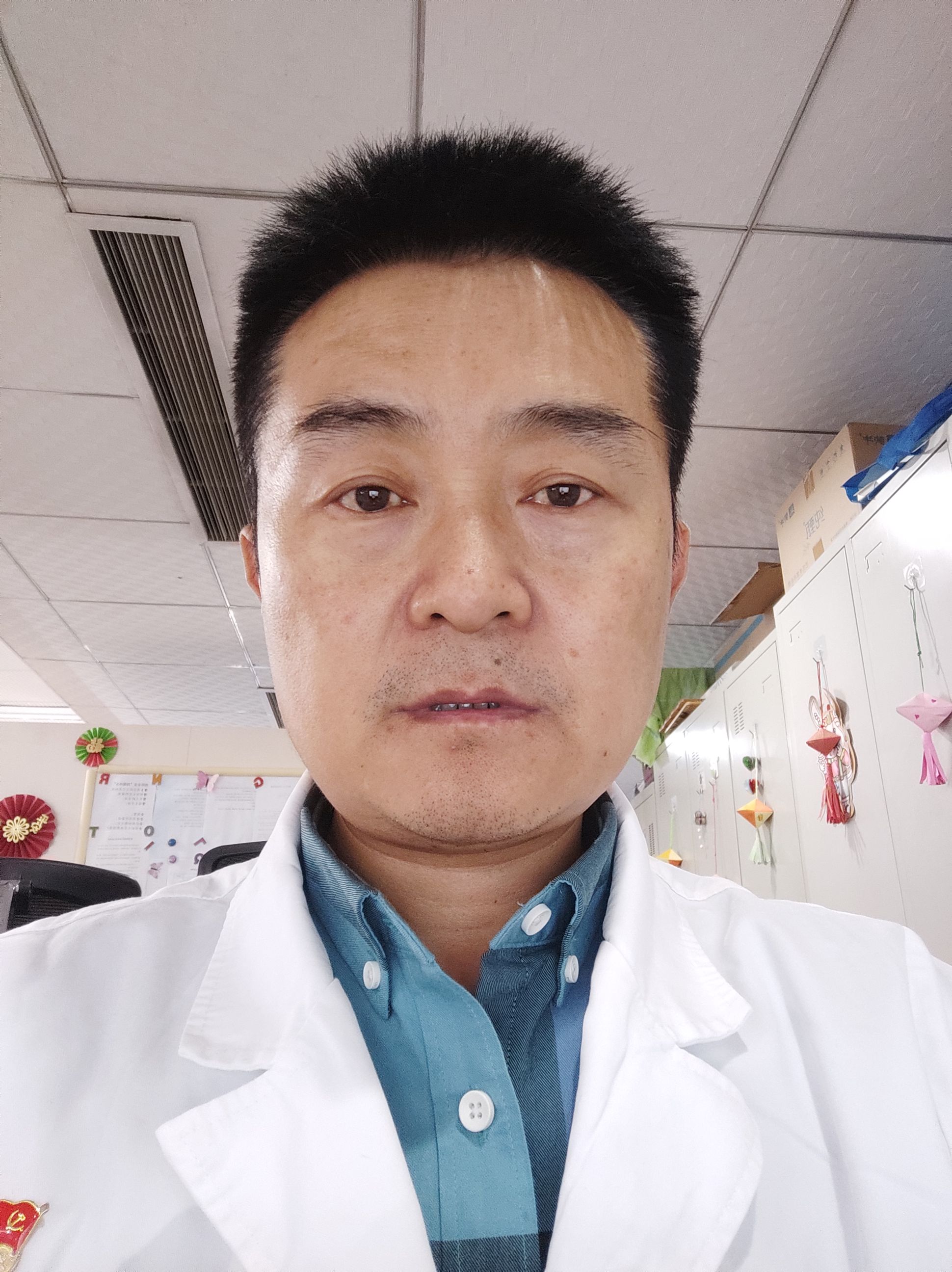 张保华头像