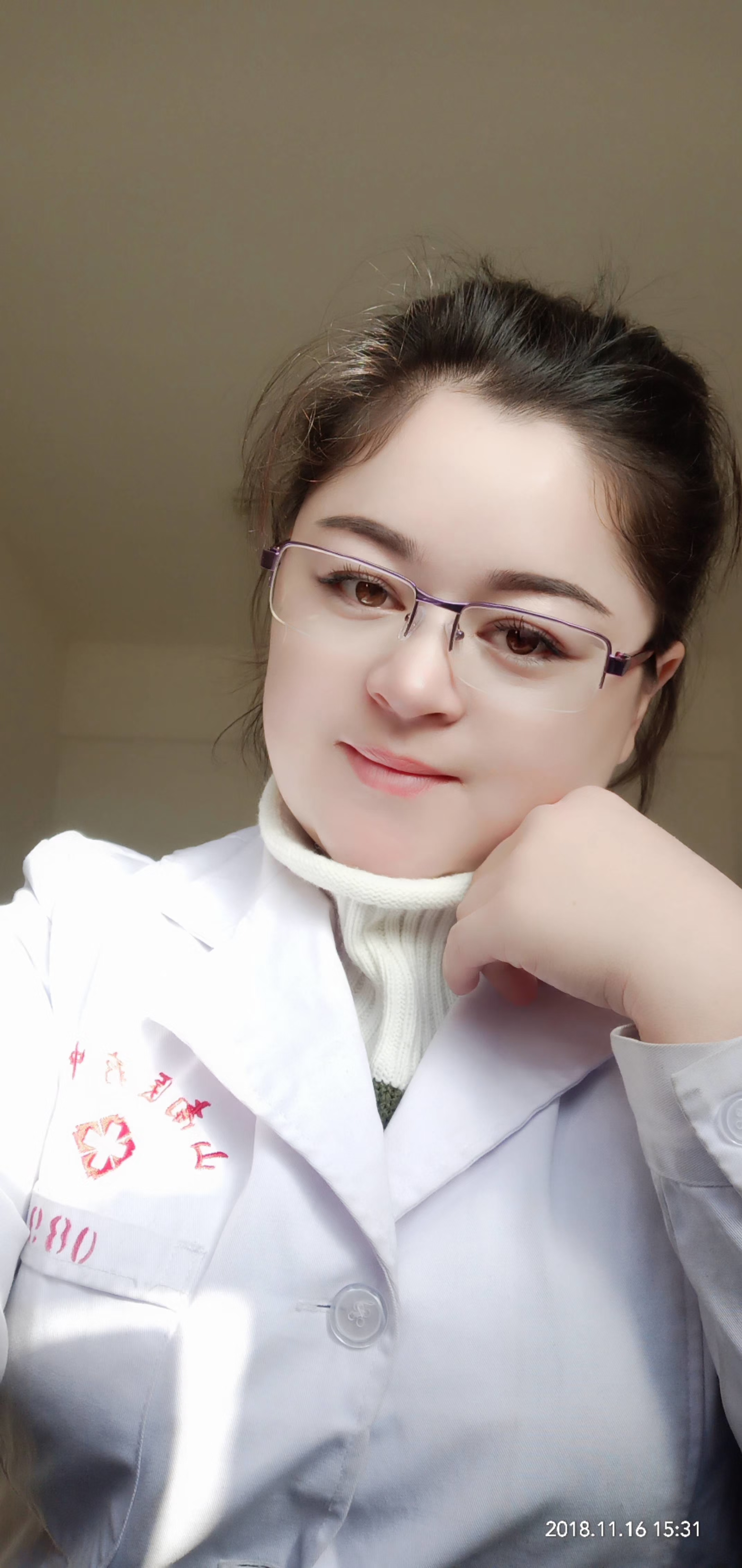 阿迪拉·依买尔头像