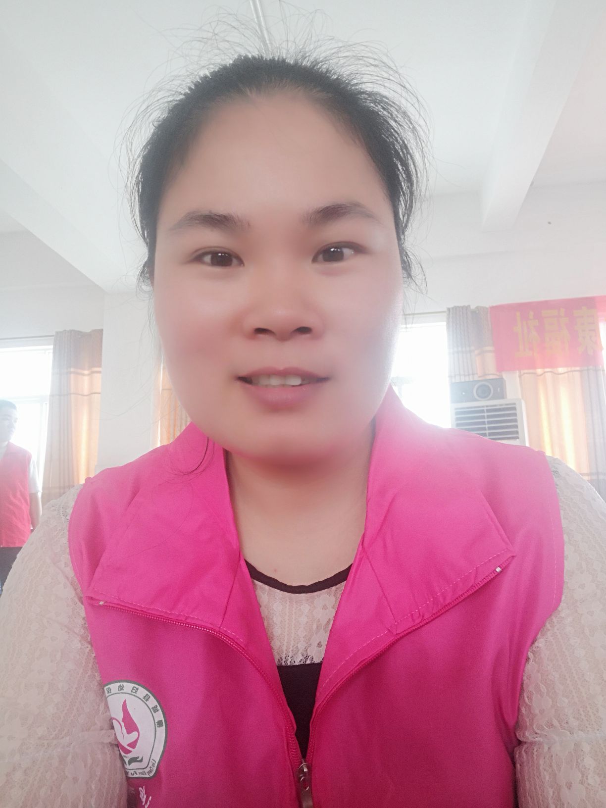 陈丽华头像