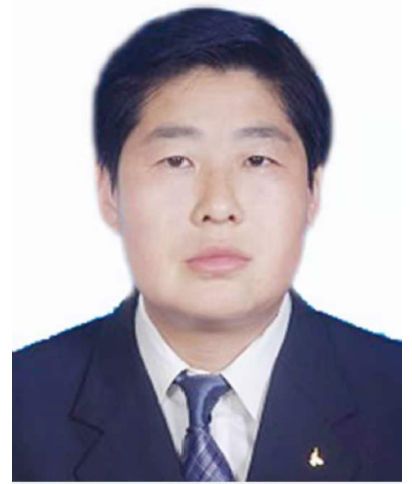 邱宝安头像