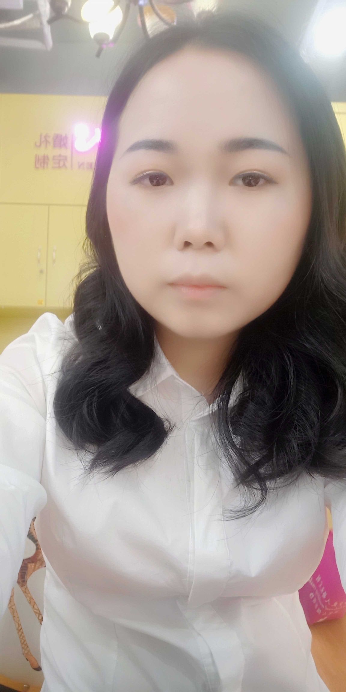 吴运梅头像