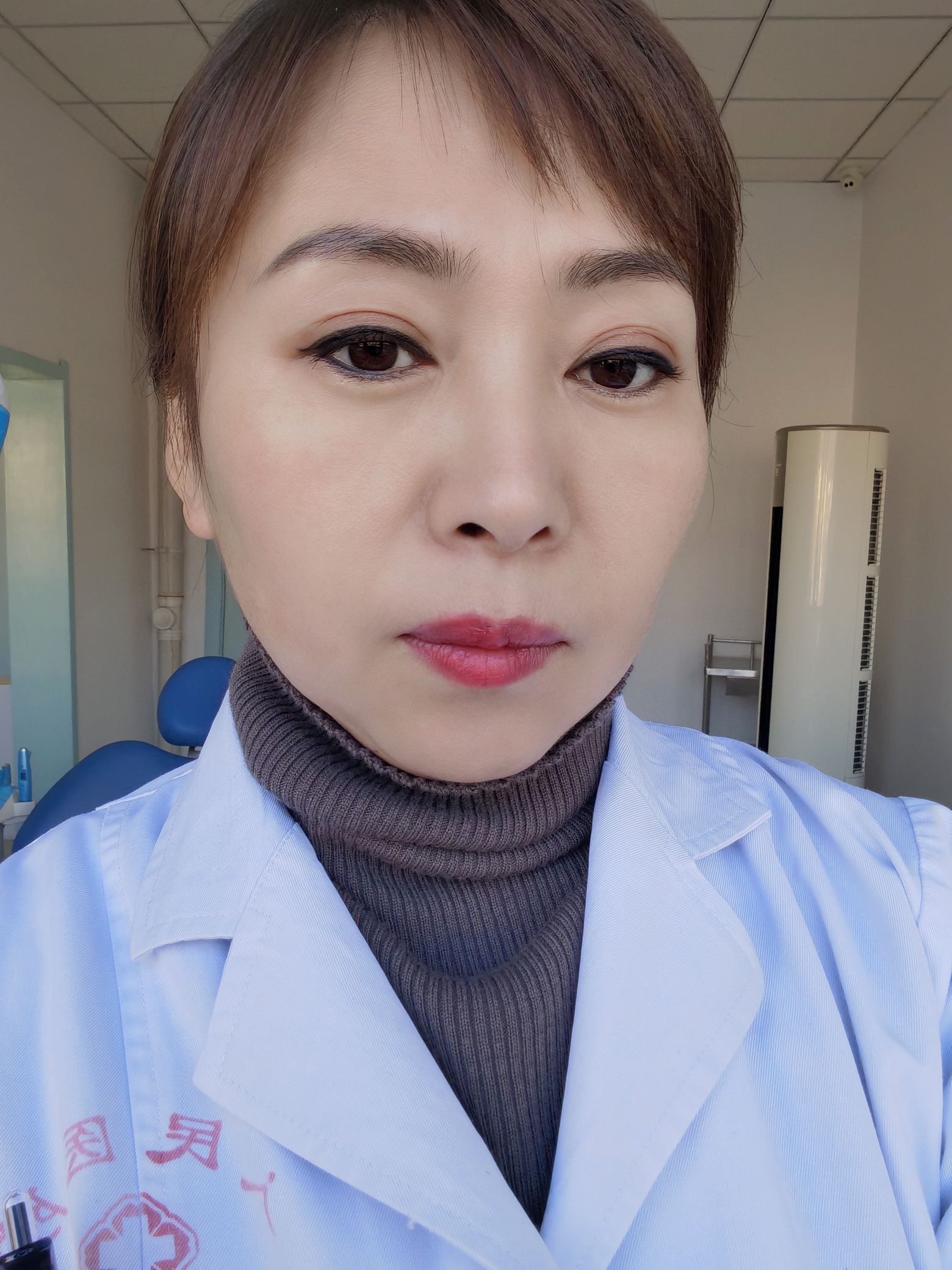 杨琳头像