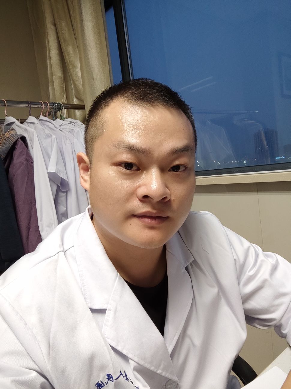 曹瑜杰头像