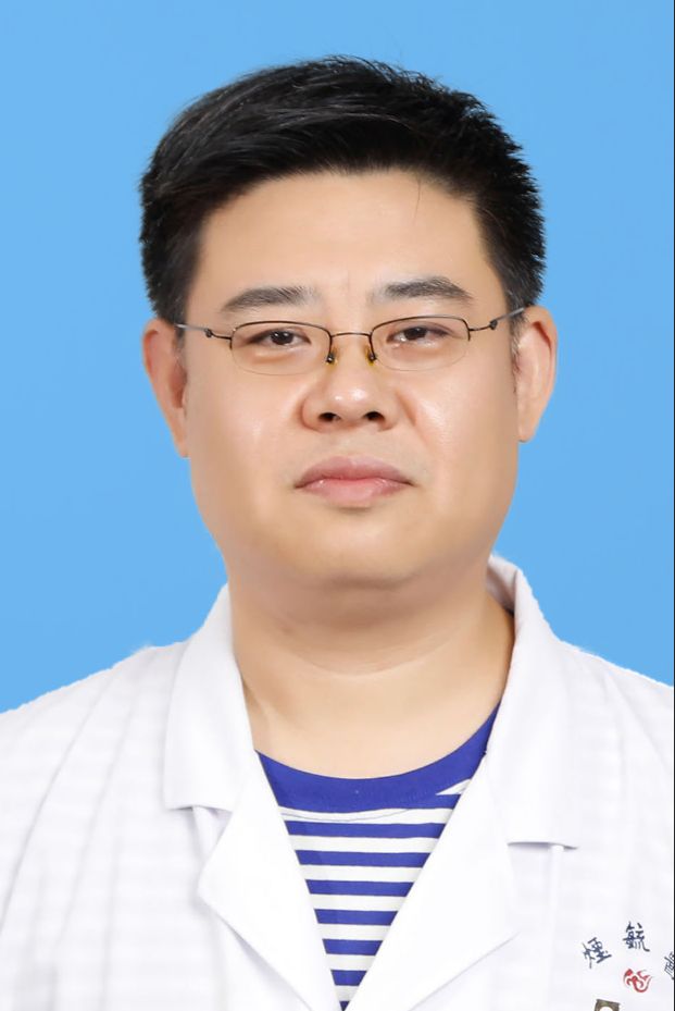 辛毅头像