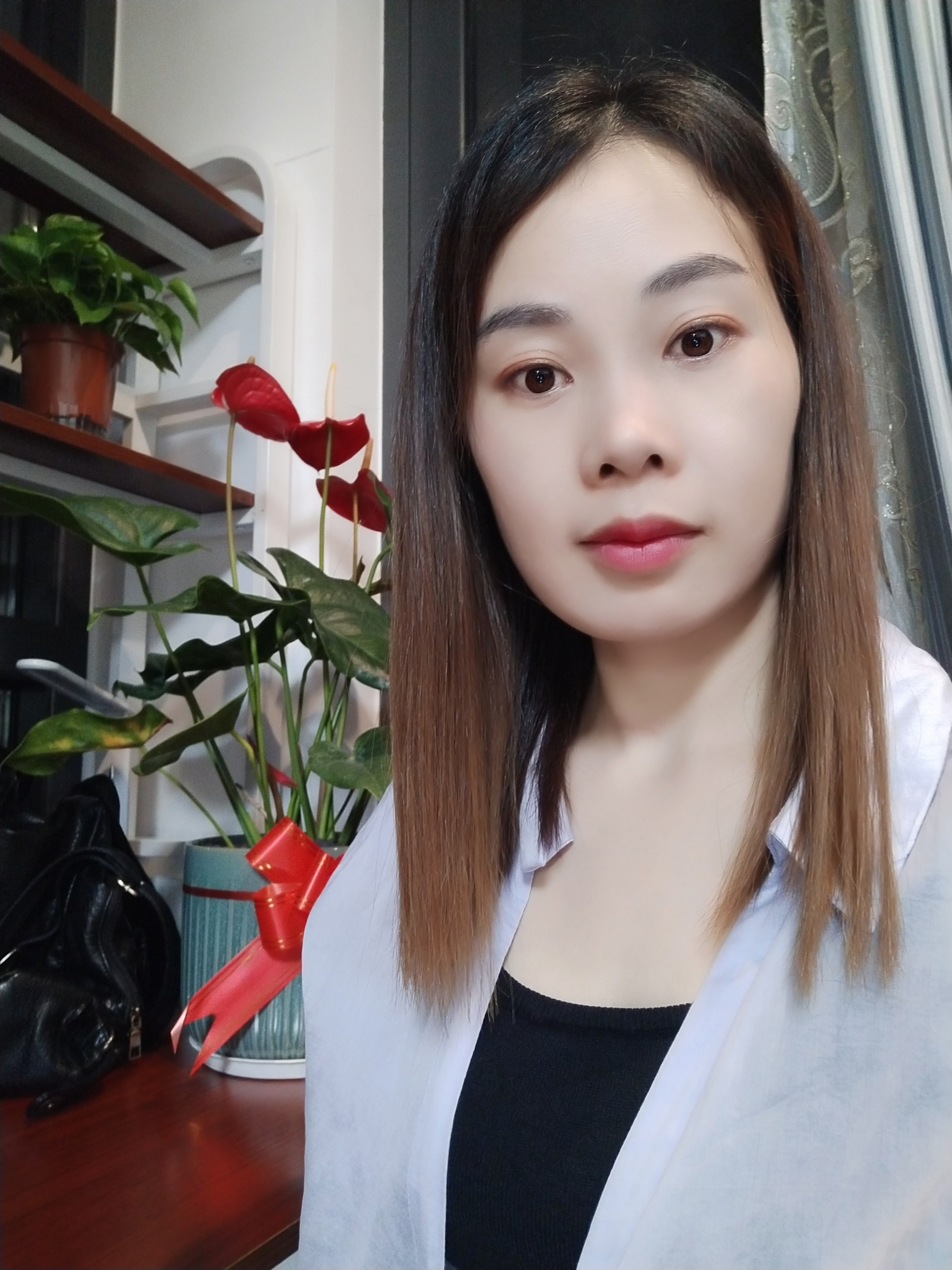 白梅芬头像