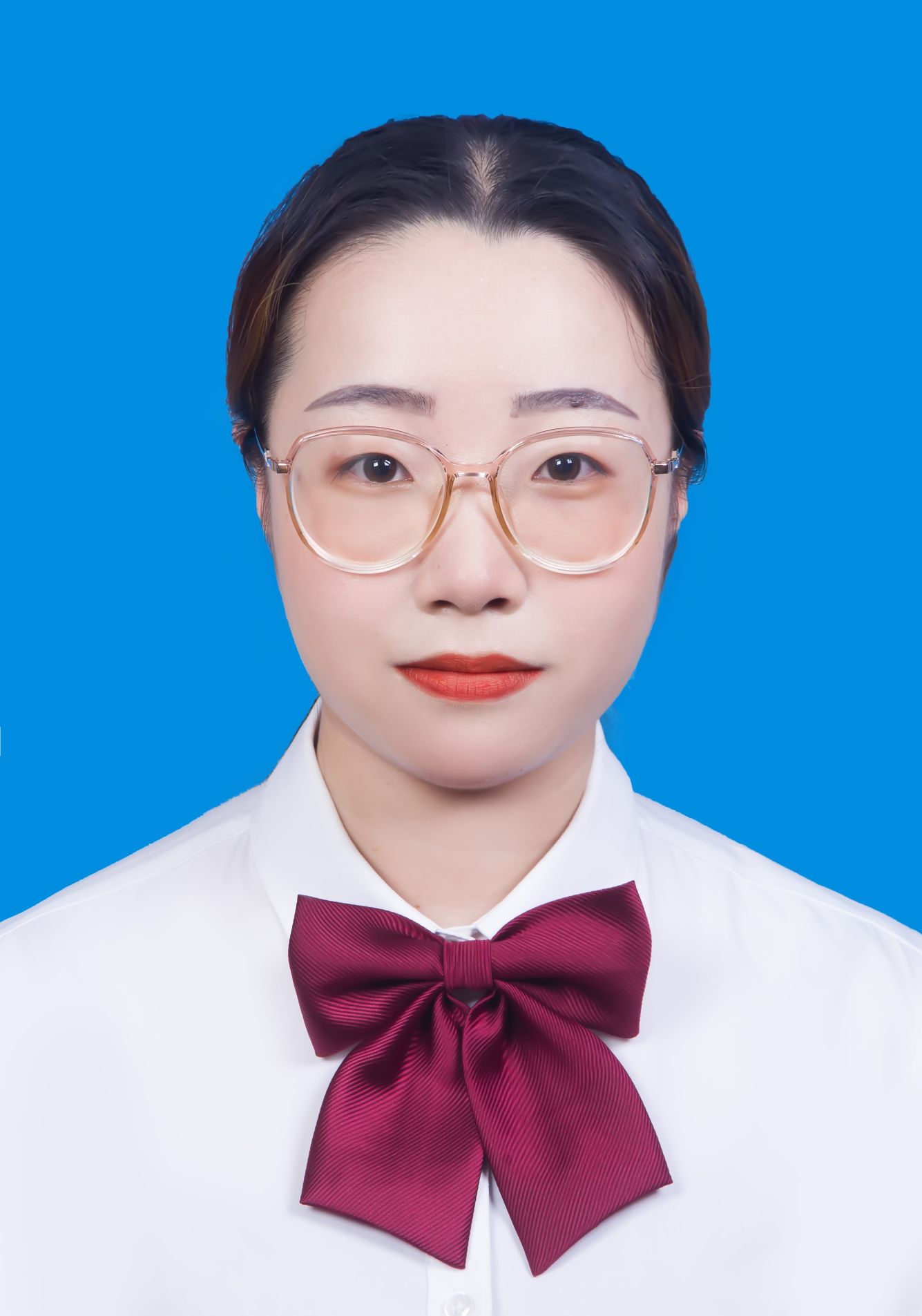 洪依芳头像