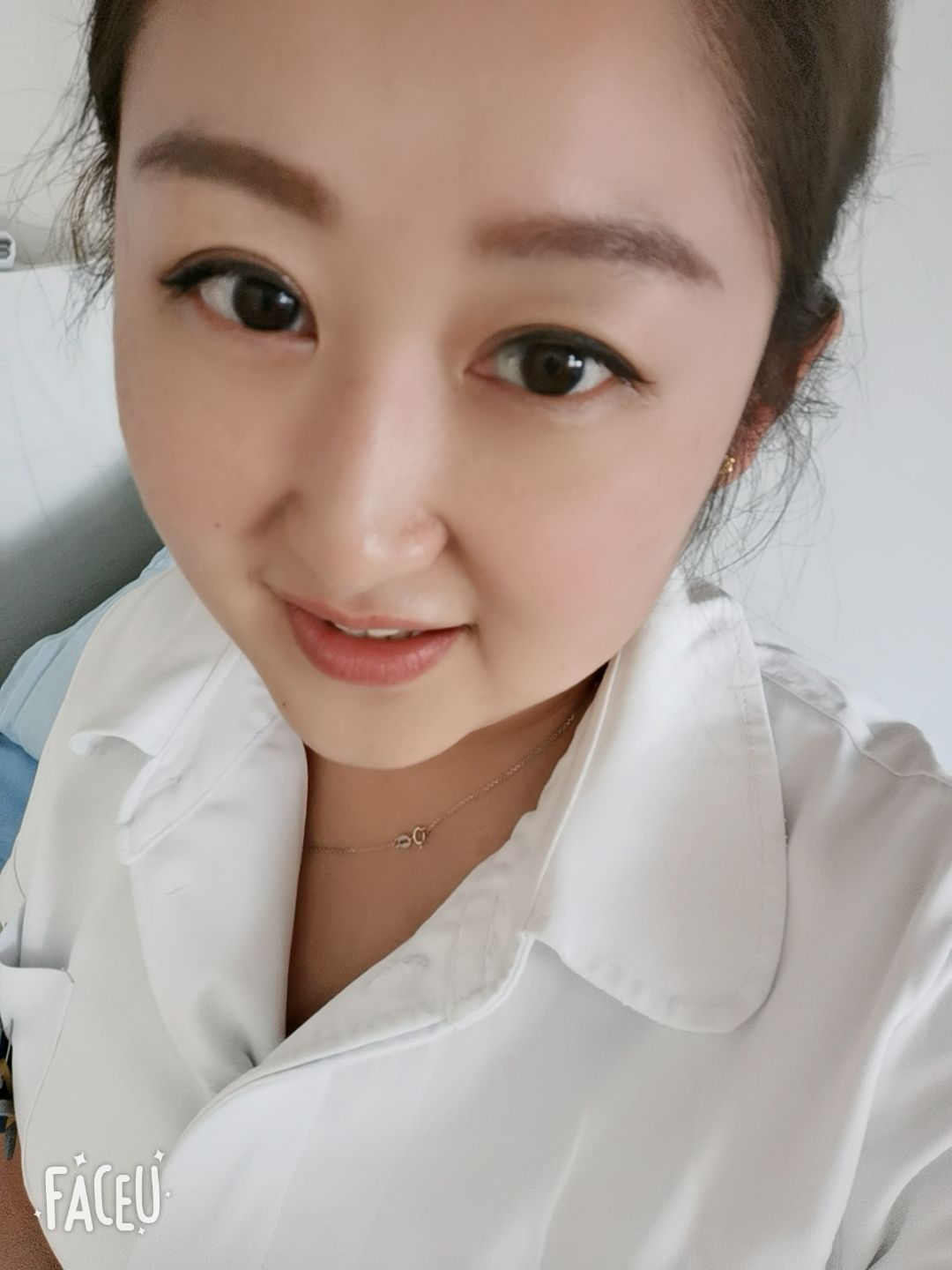 郭梦娇头像