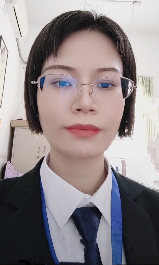黄昭晴头像