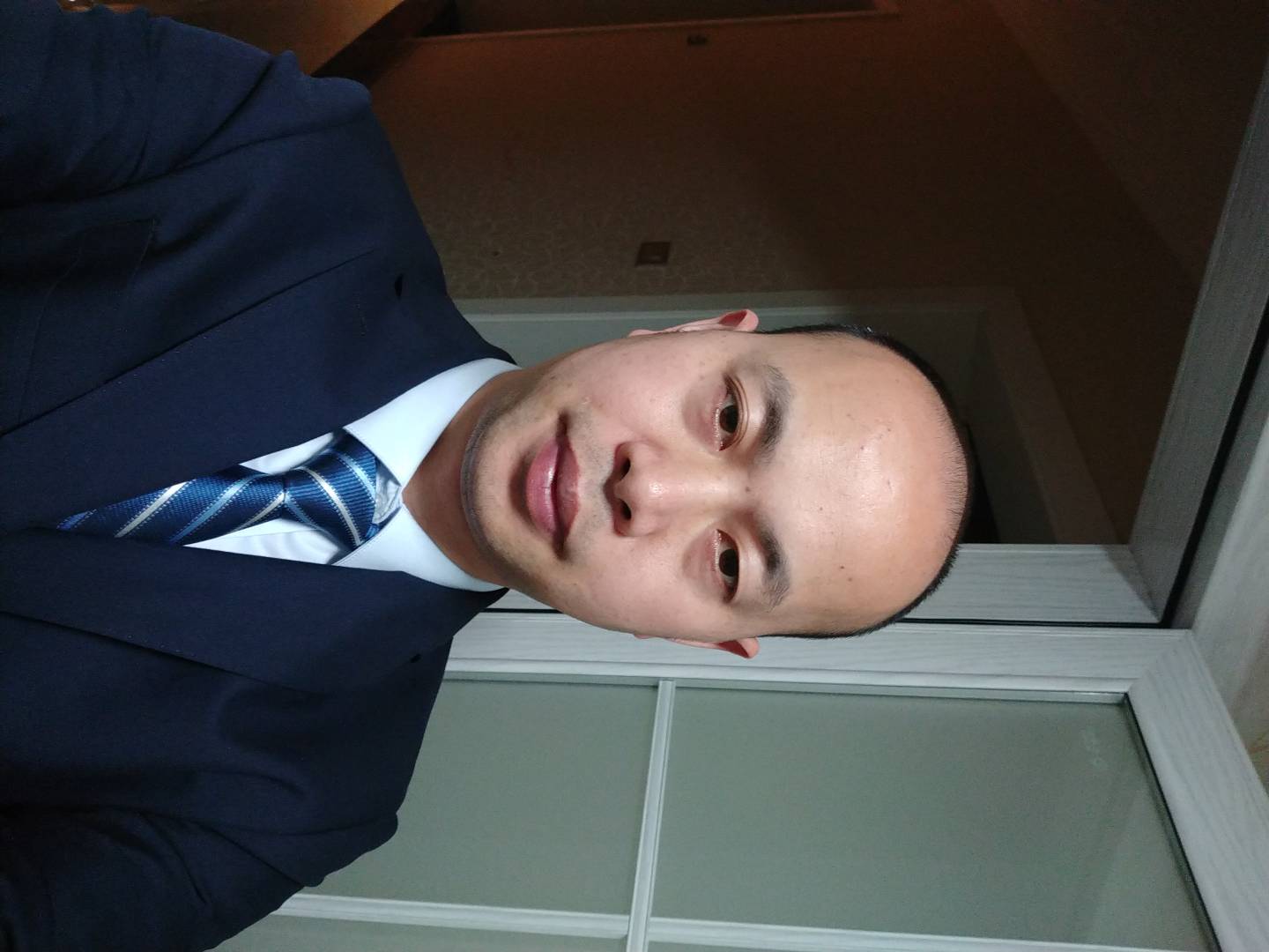 李群峰头像
