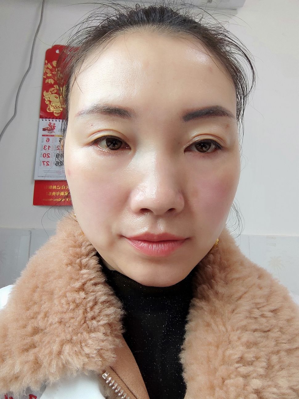 黄娟头像