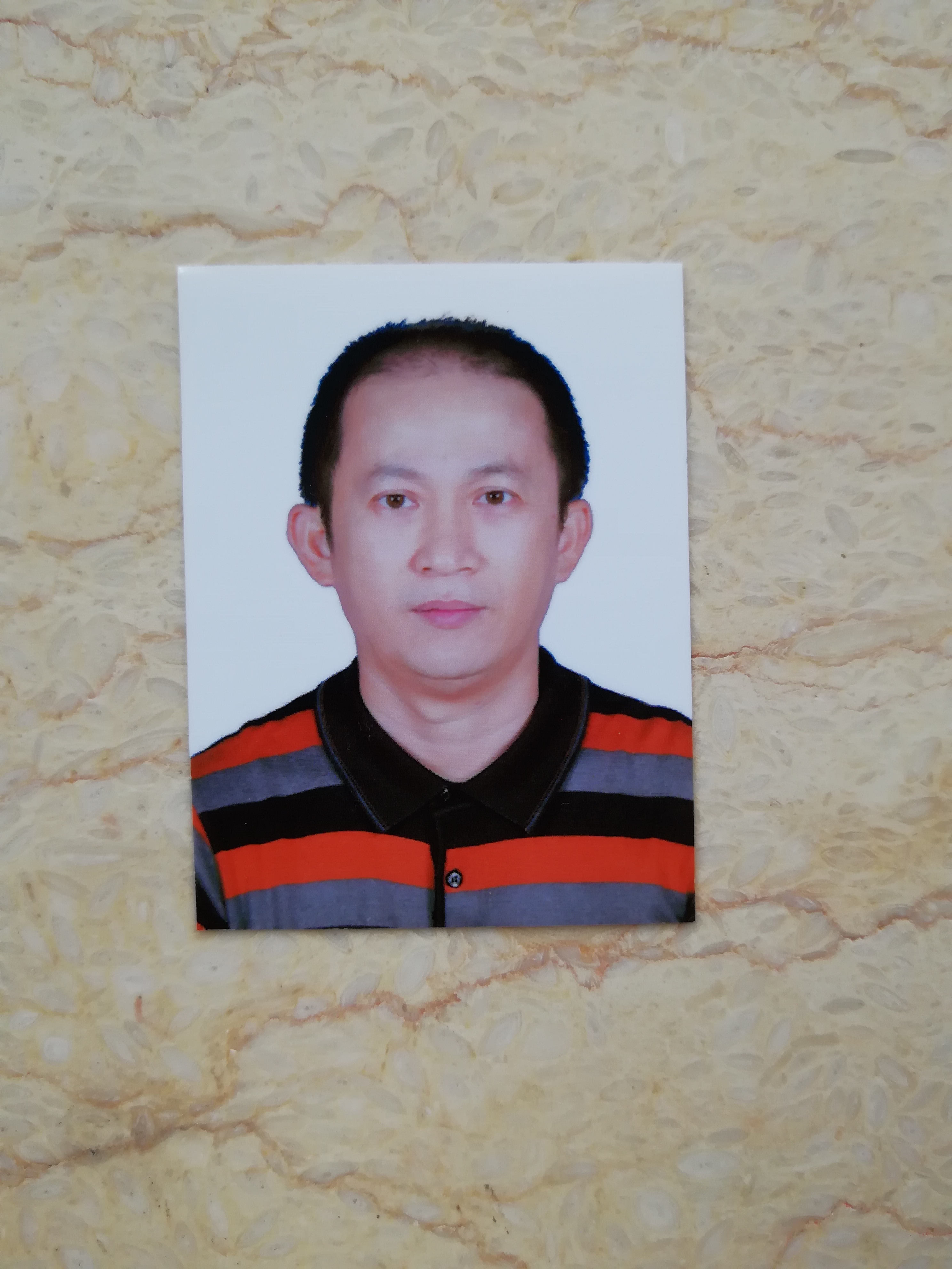 龙柏丞头像