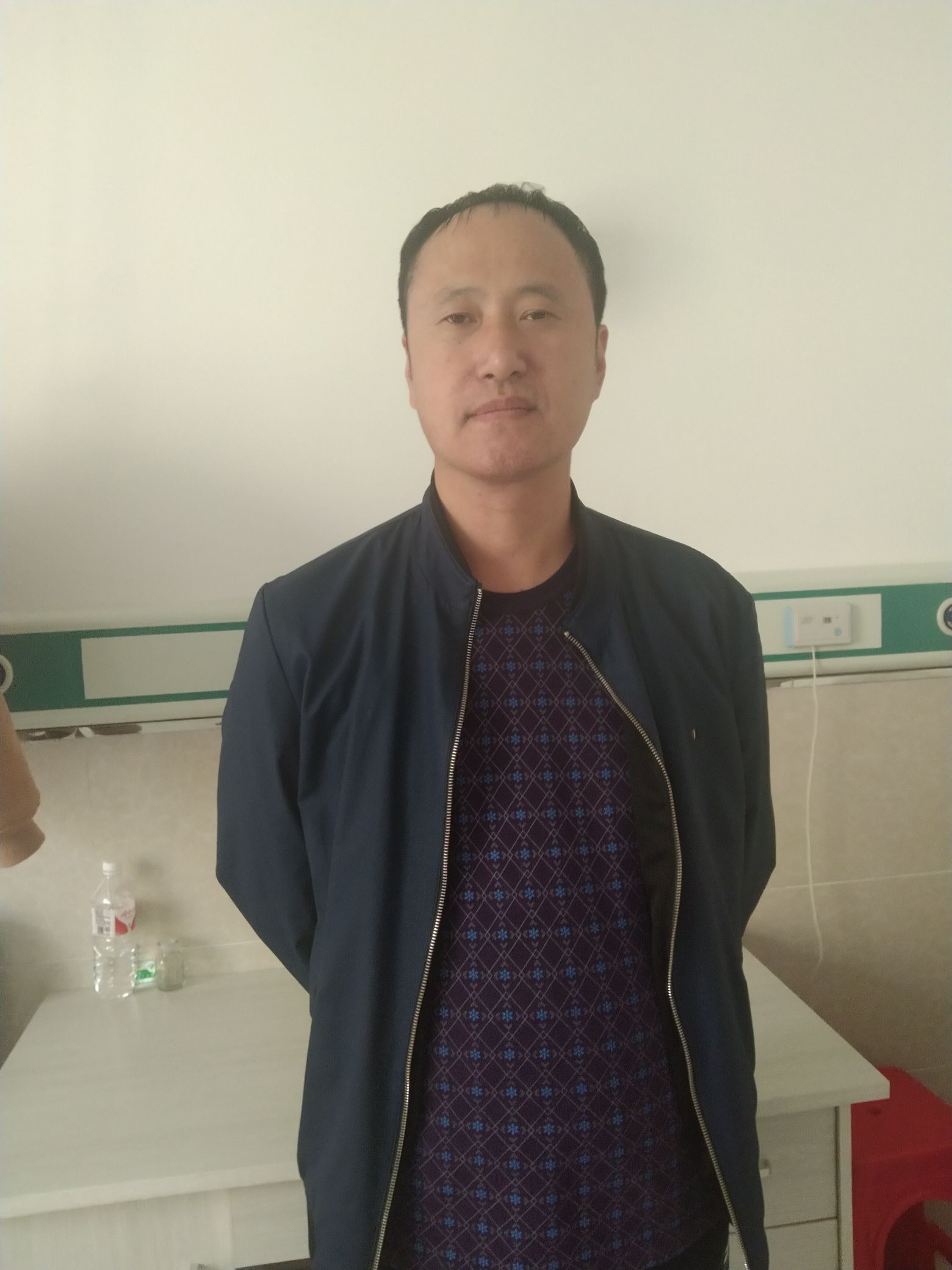 李新头像