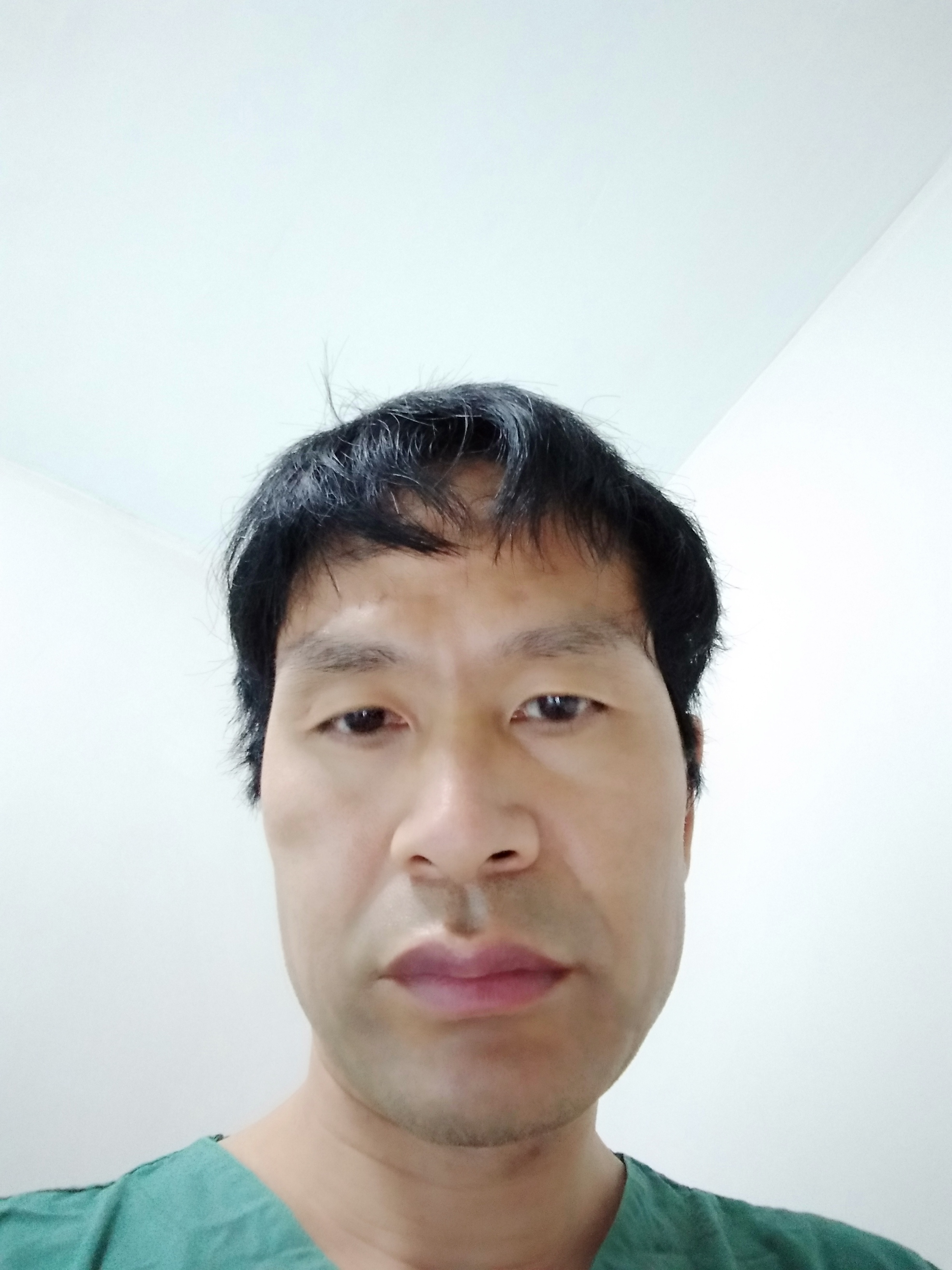 朱学群头像