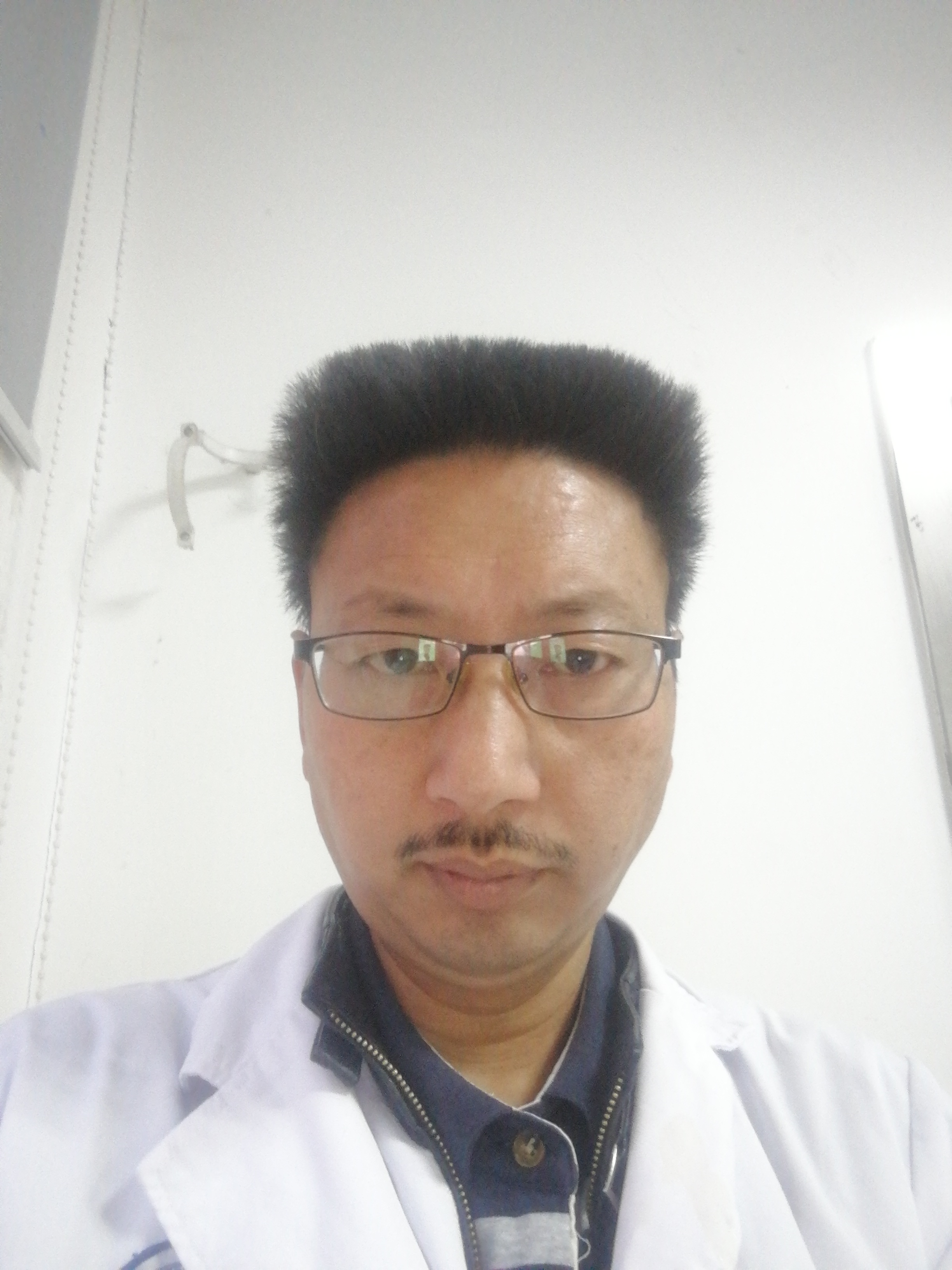 马海鹏头像