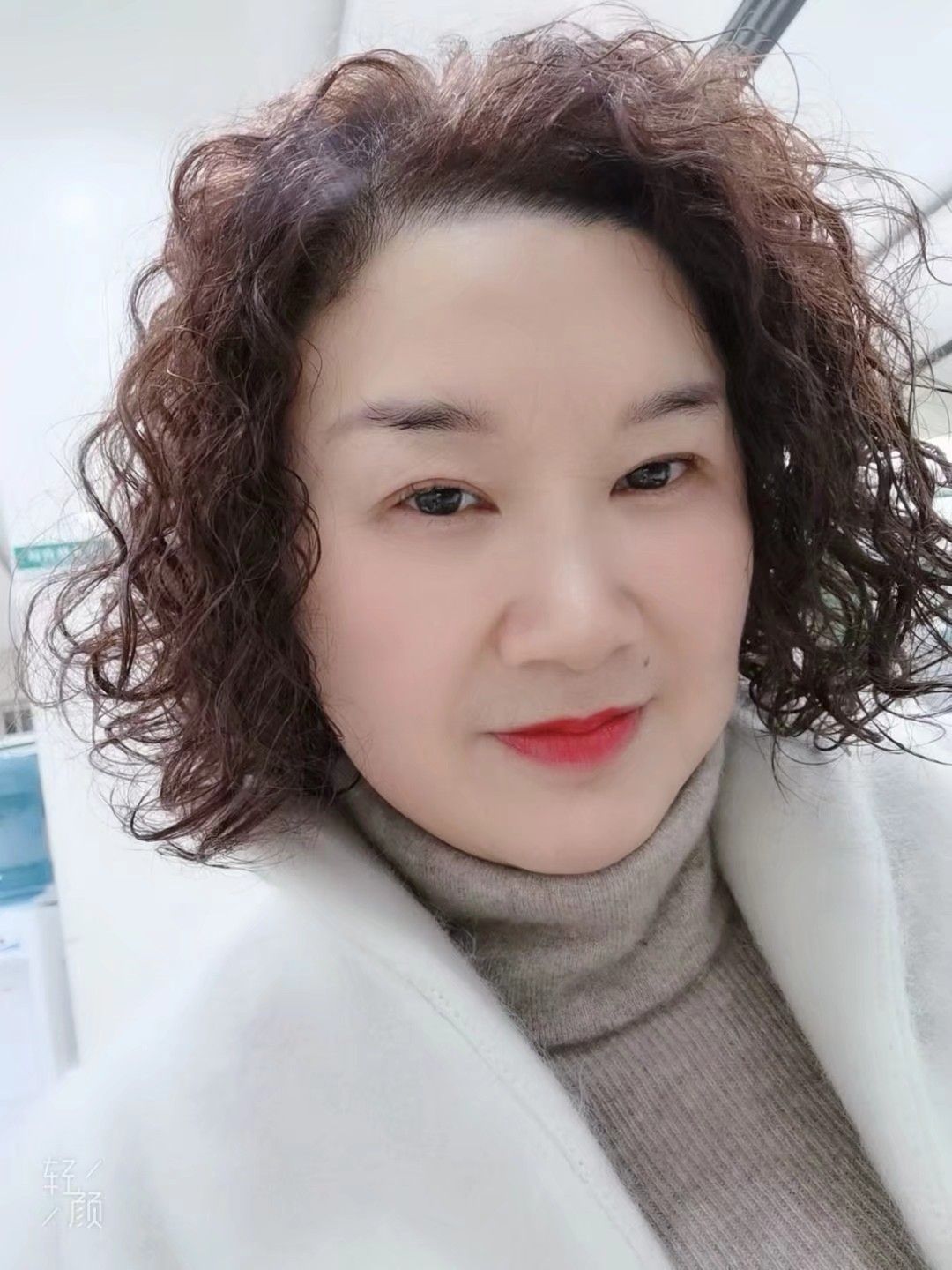 何华容头像