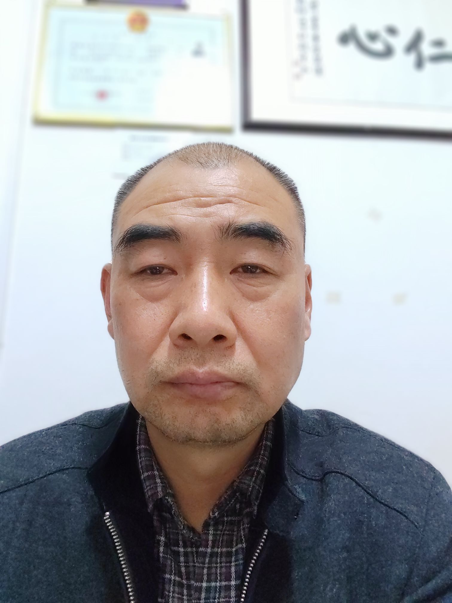 朱勇头像