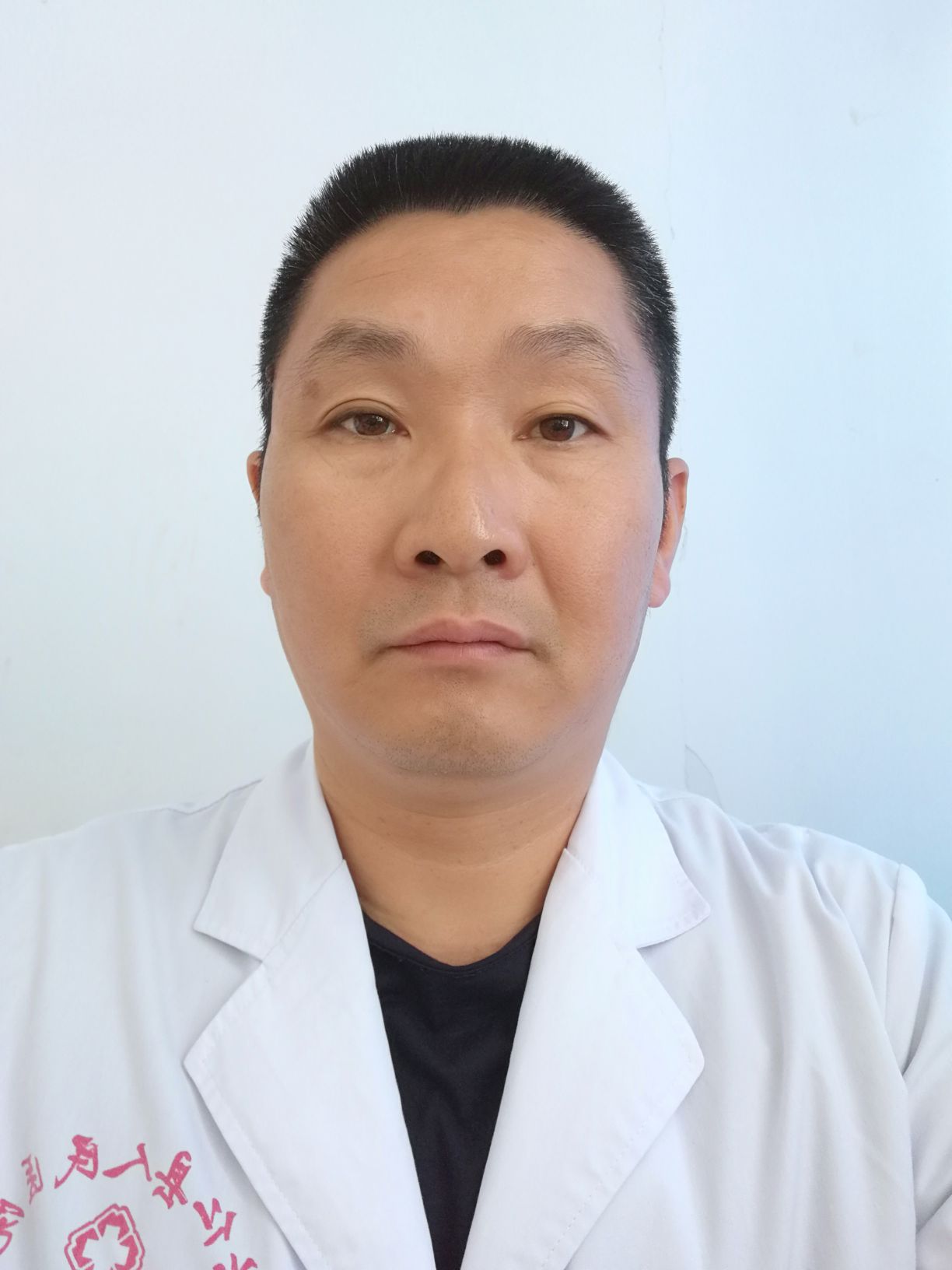隆小峡头像