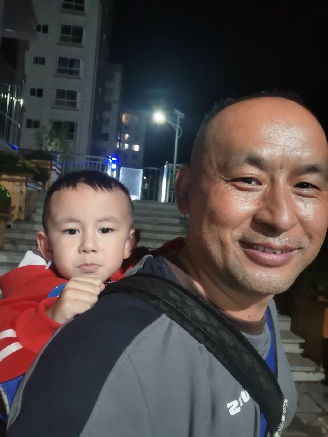 茶辕庚头像