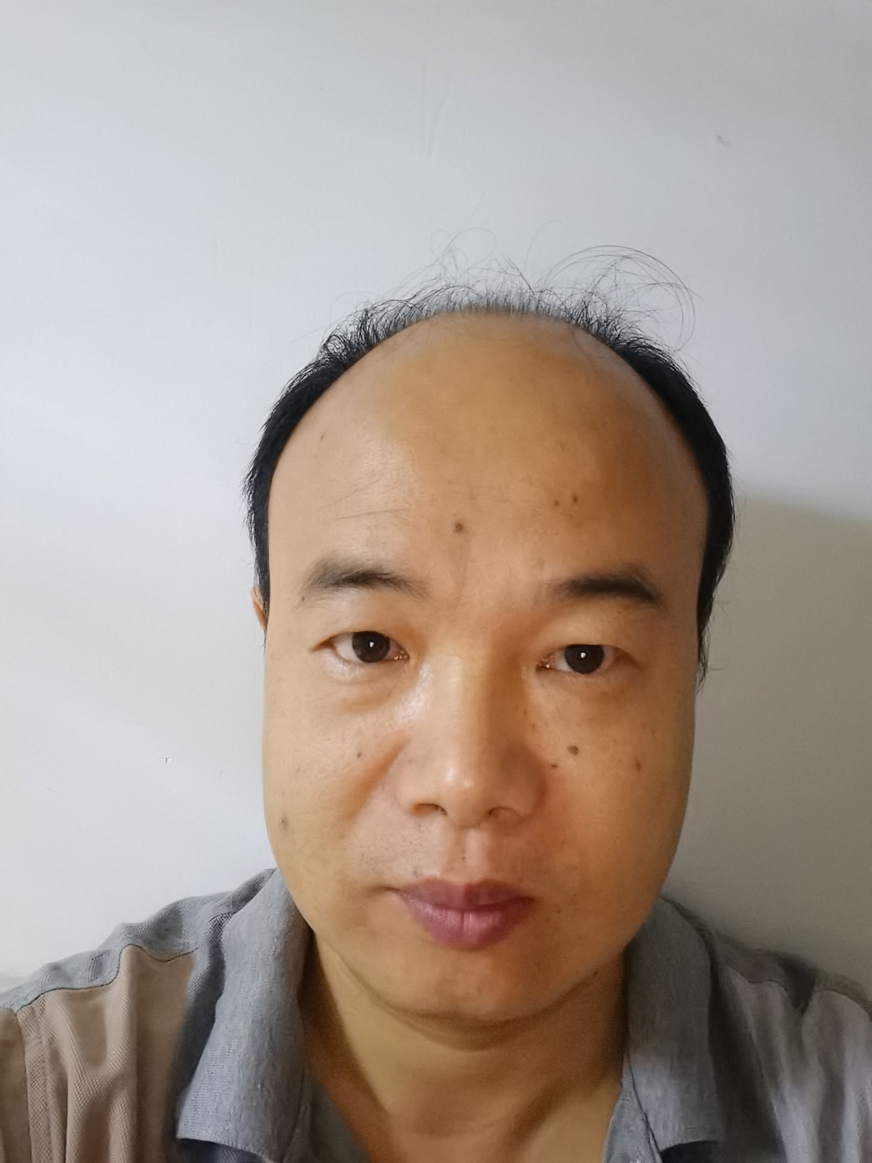 黄平头像