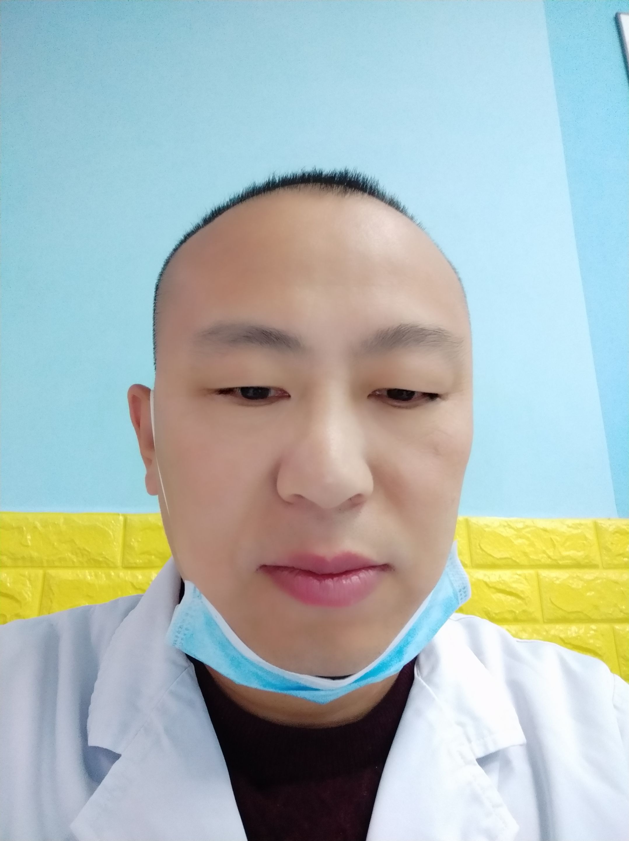 李贤平头像