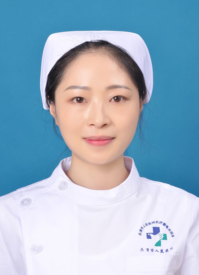 胡施佳头像