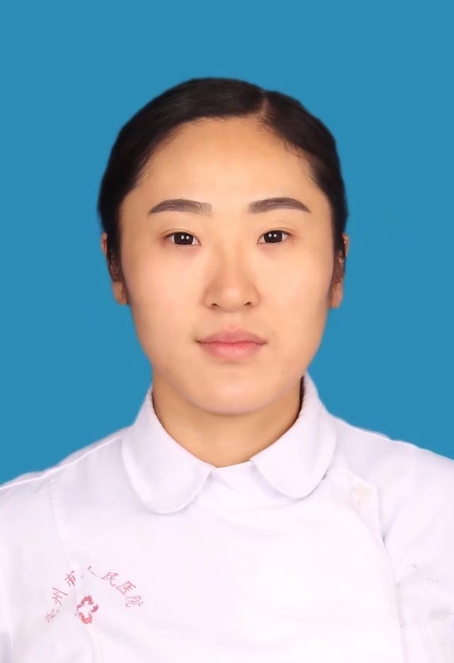 程利利头像