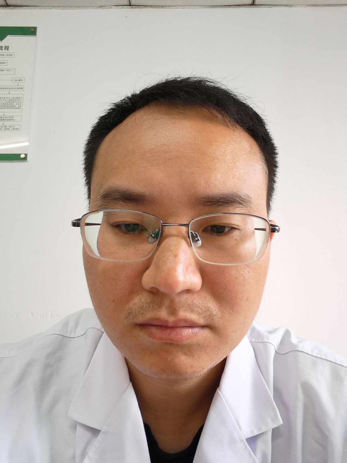 石宏头像