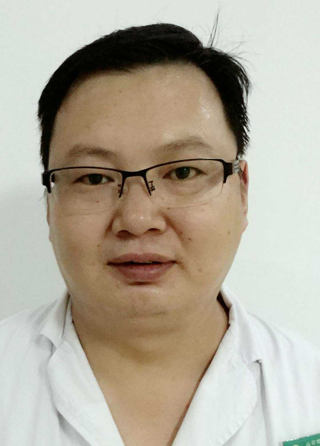 郑凡东头像