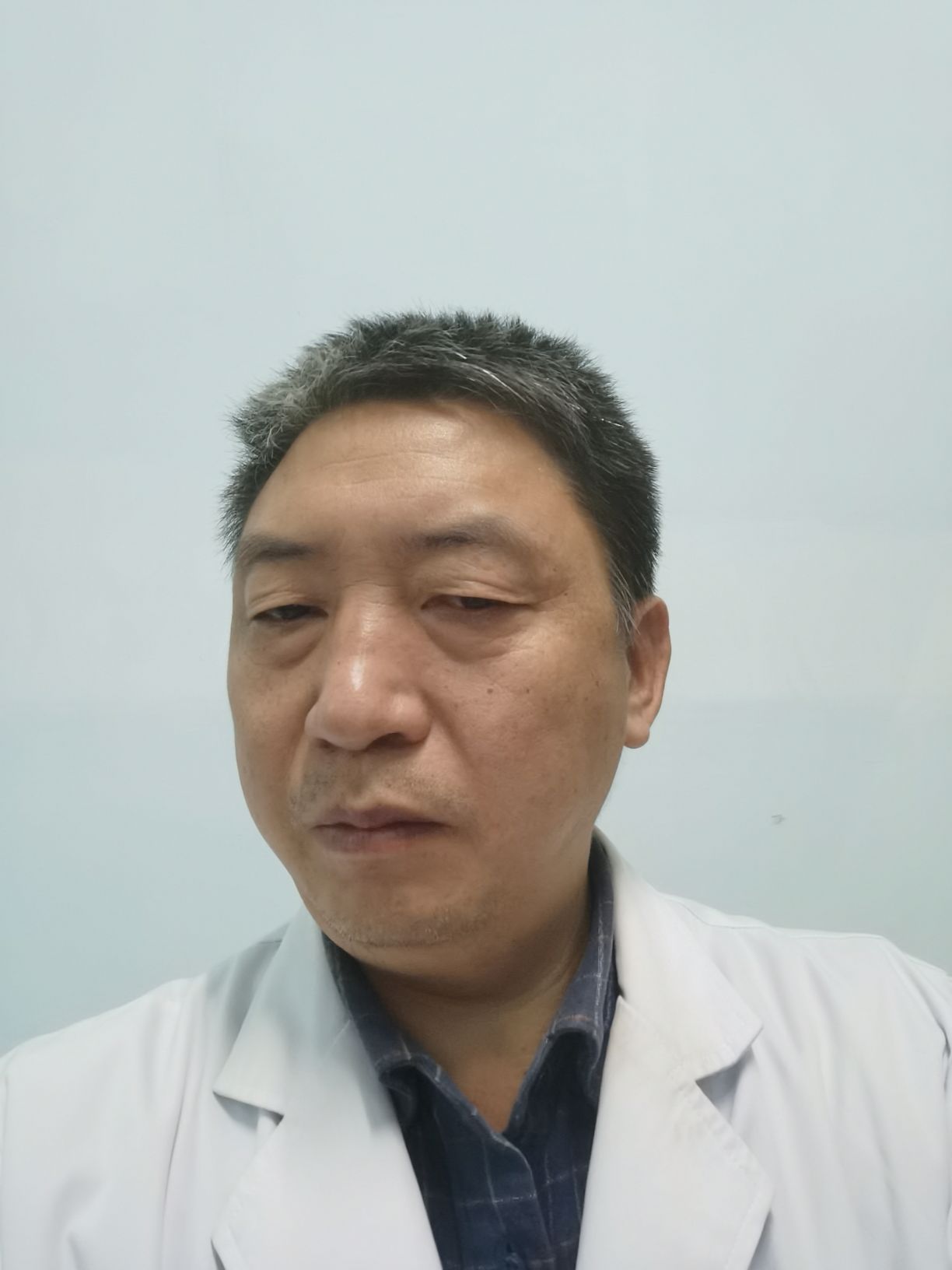 黄榜江头像