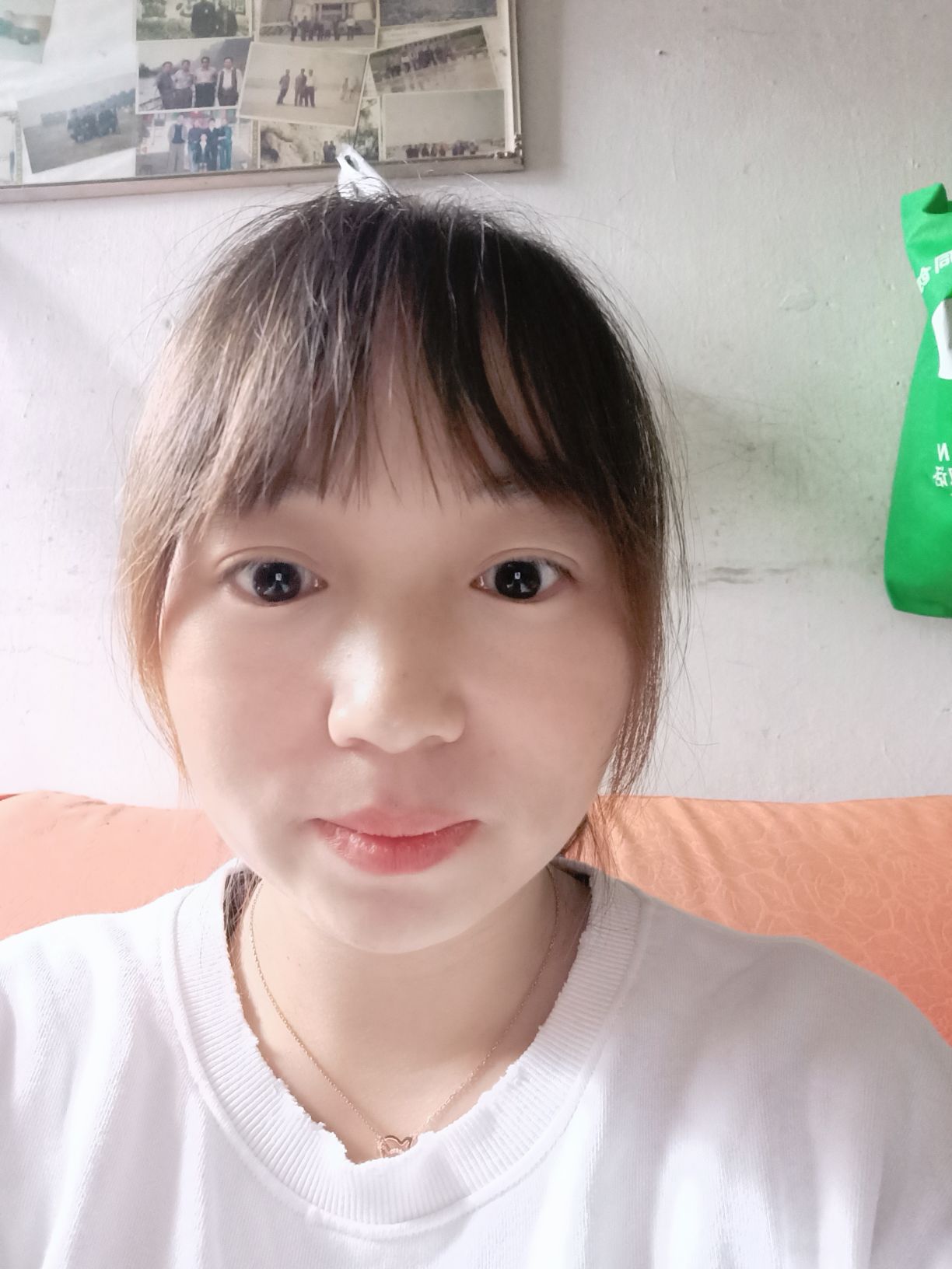 何雪头像