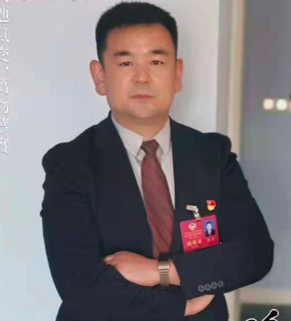 张春头像