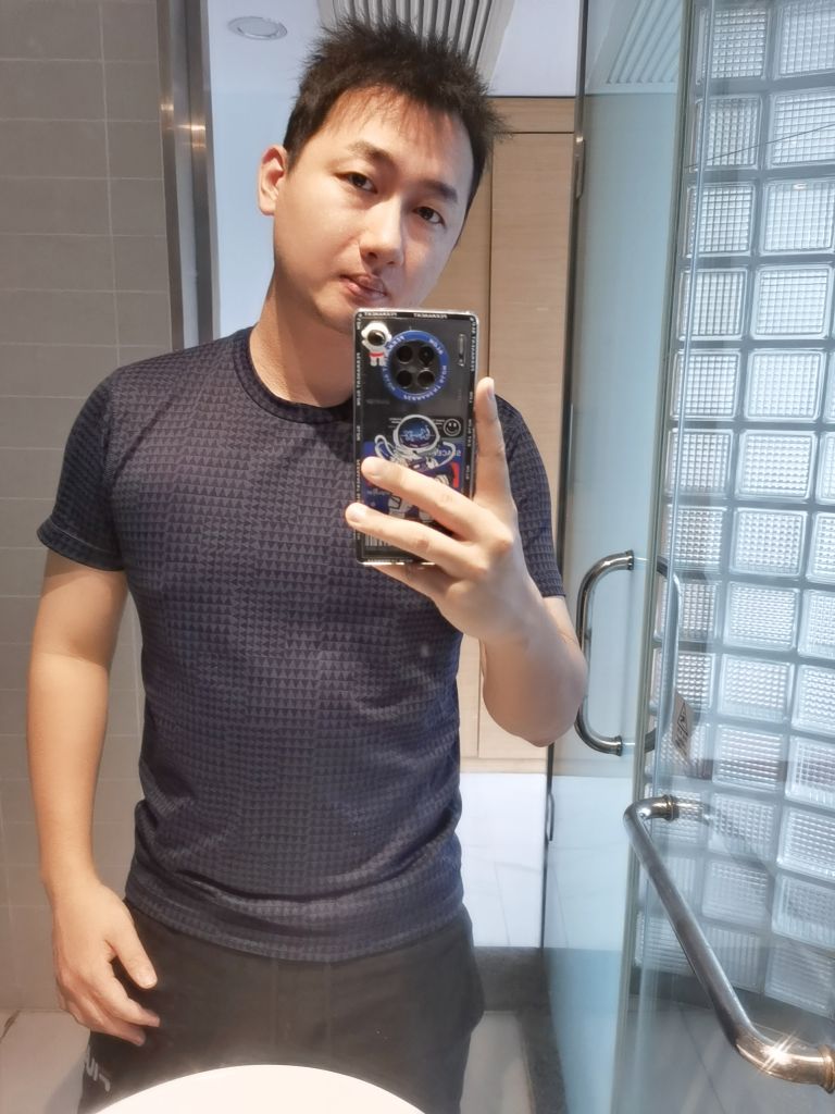 杨昊然头像