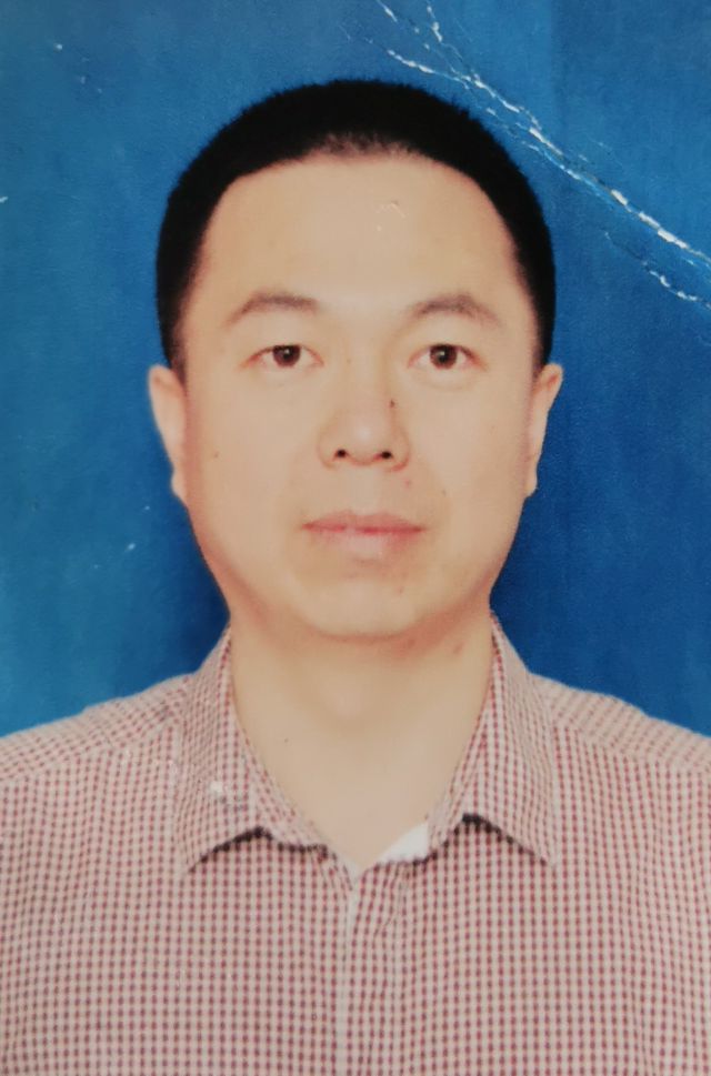 许彦明头像