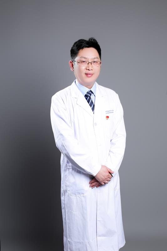 魏巍巍头像