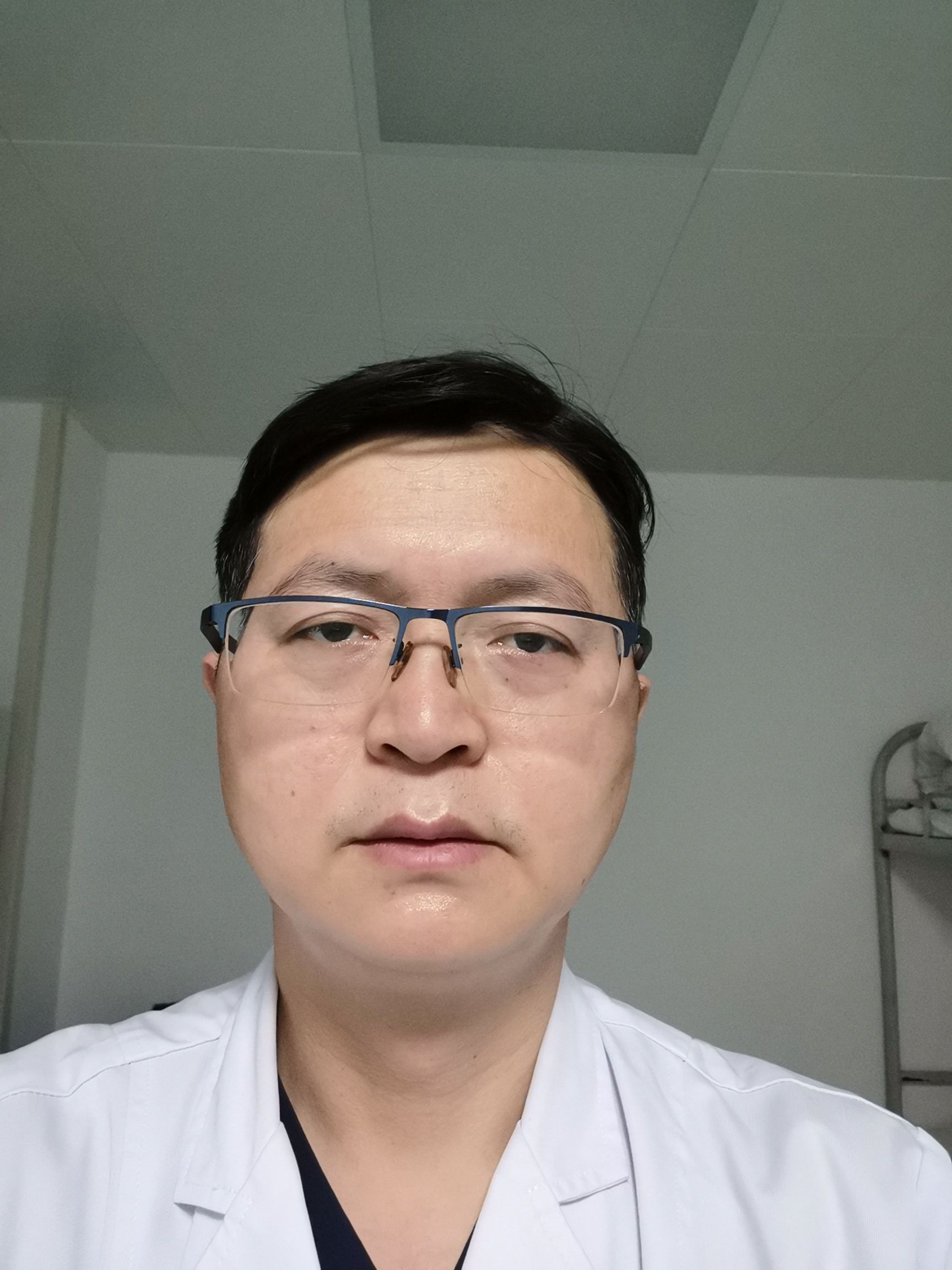 李洪波头像