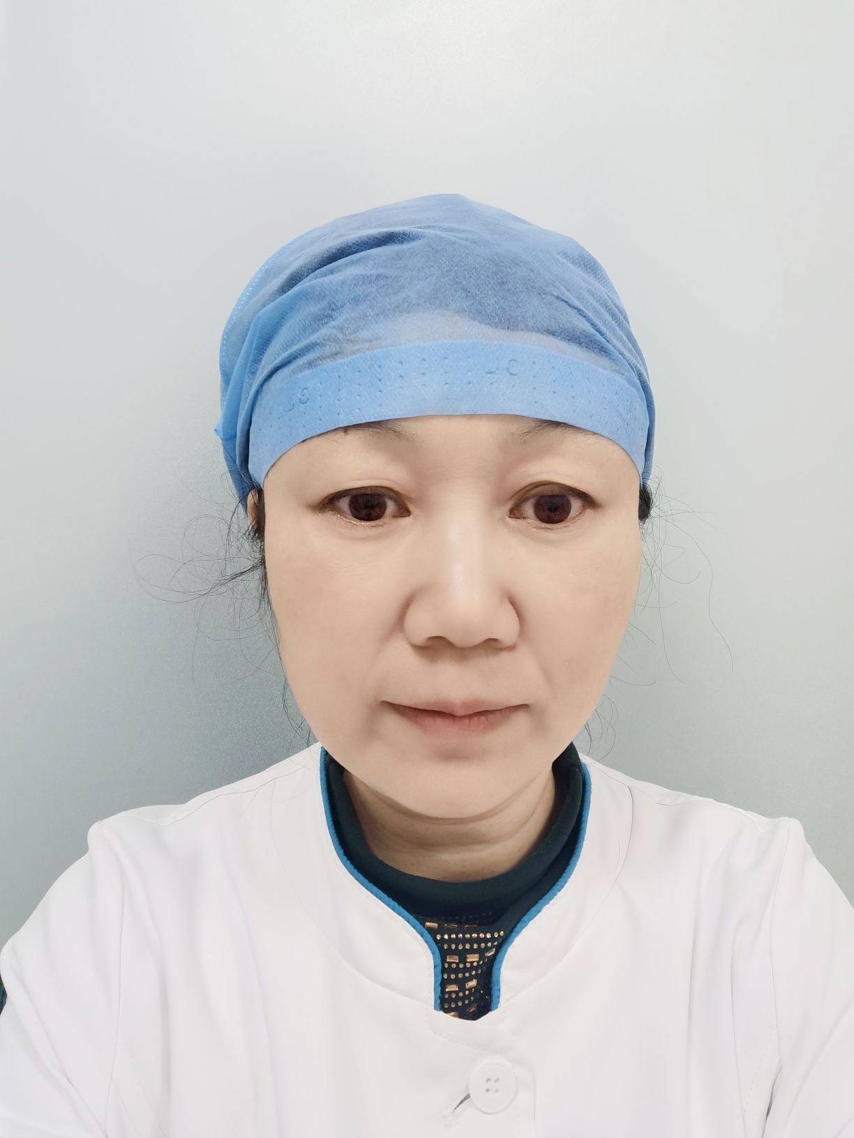 张丽梅头像