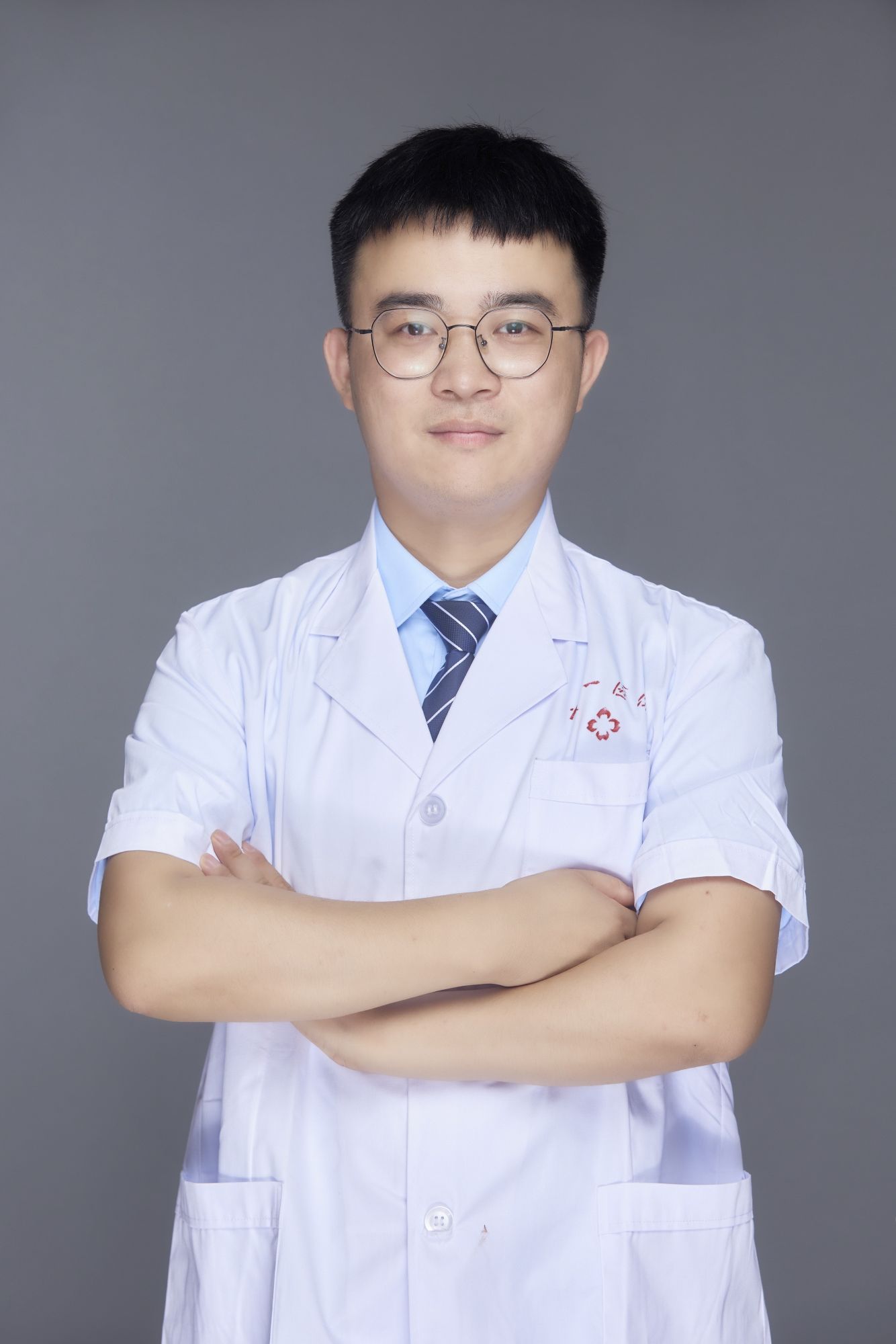 杨建方头像