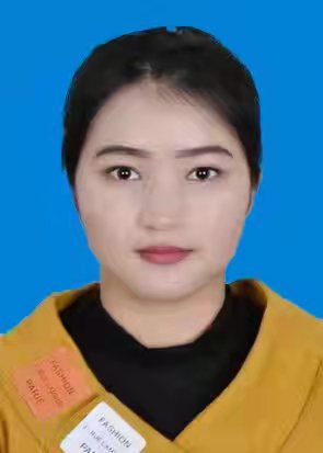 凯丽比努尔·阿卜杜乃比头像