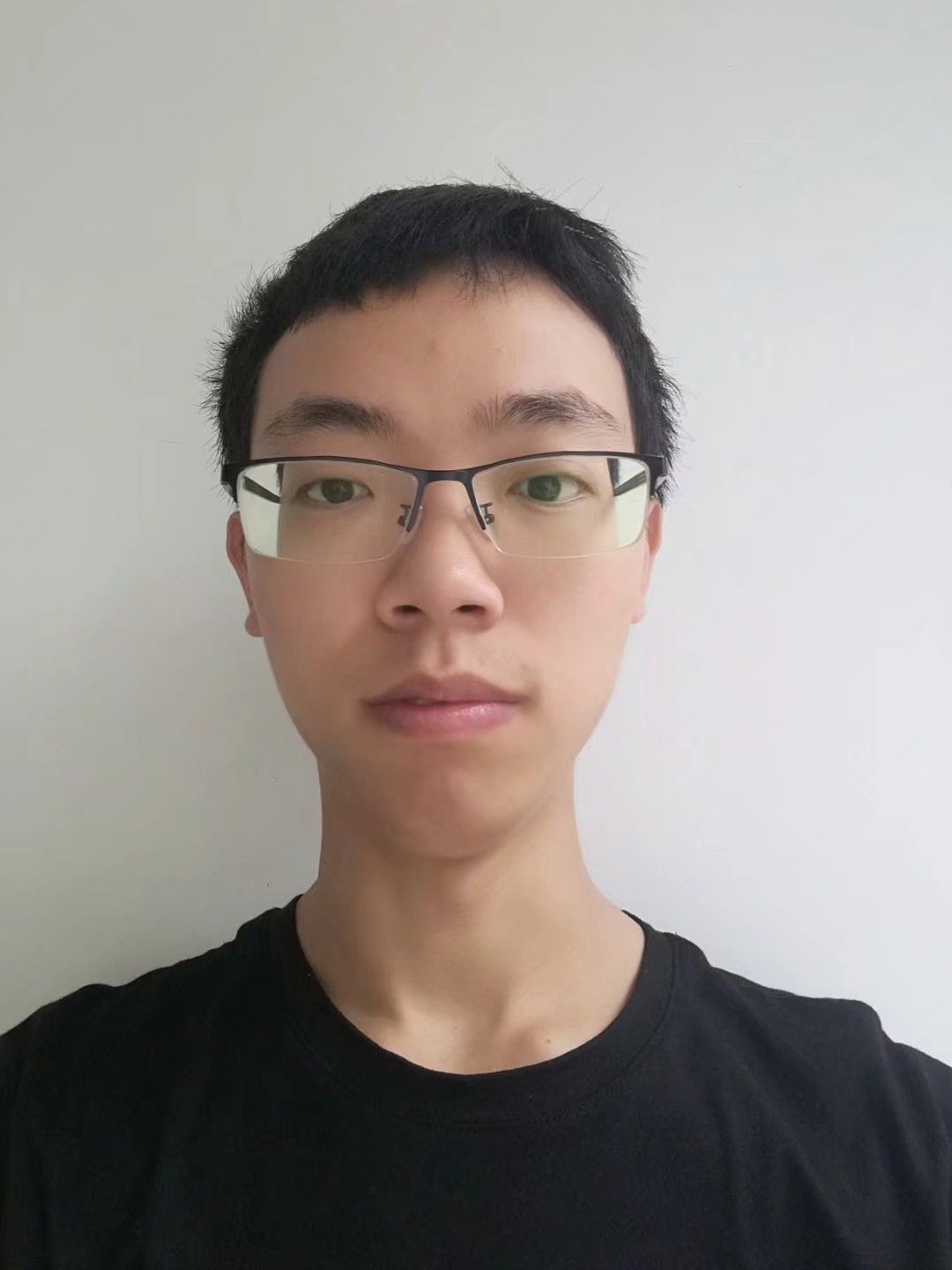 王健隆头像
