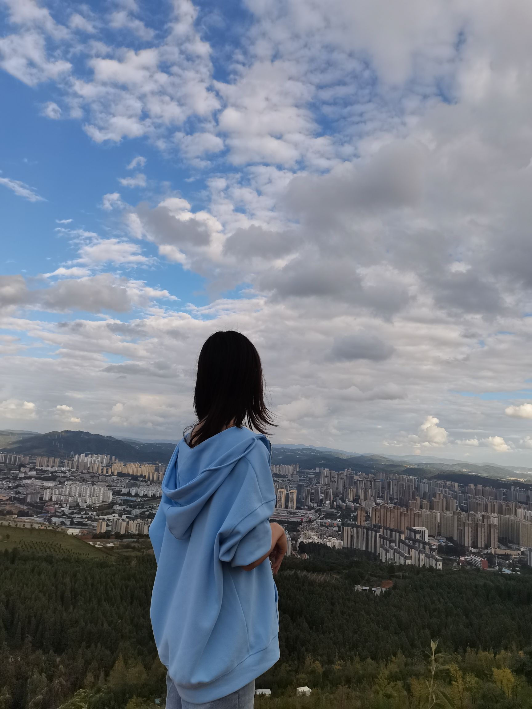 丁艳江头像