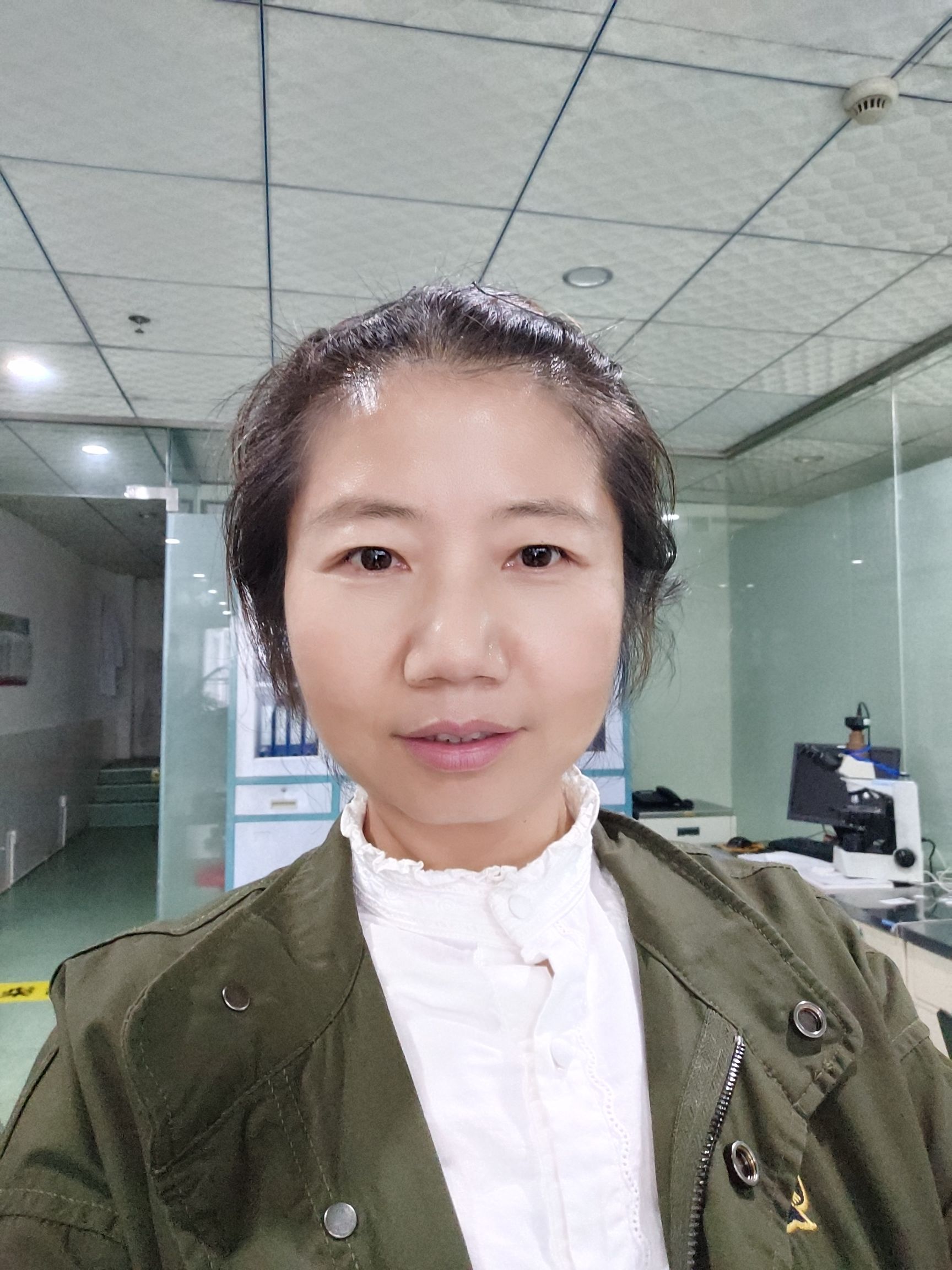 杨红头像