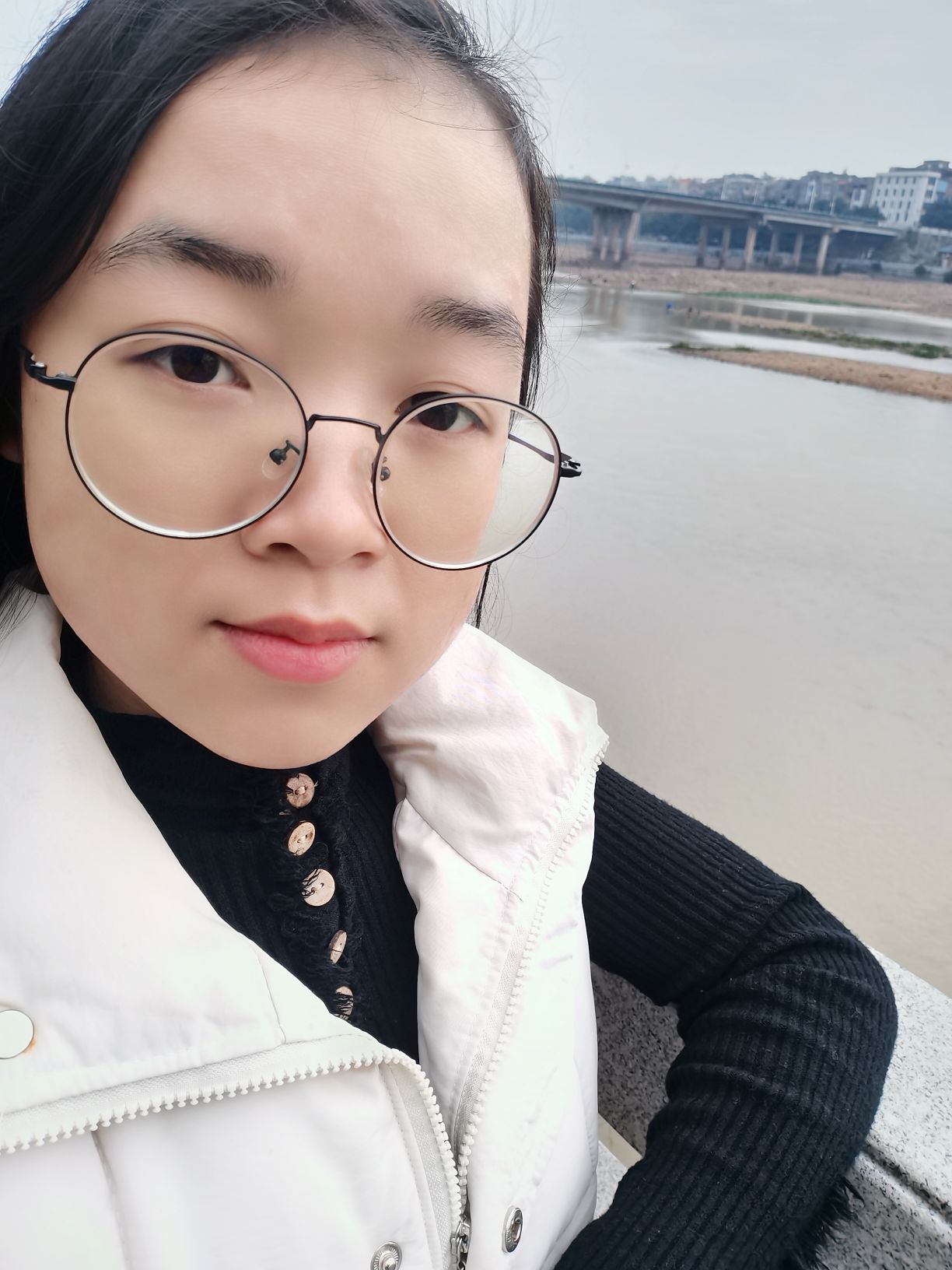 浦理凤头像