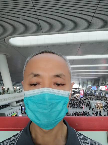 李国富头像