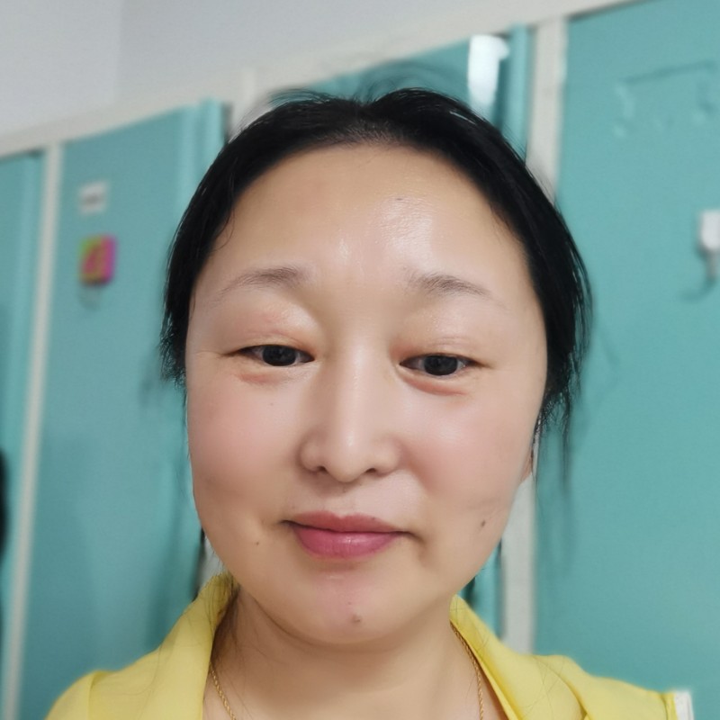 单华丽头像