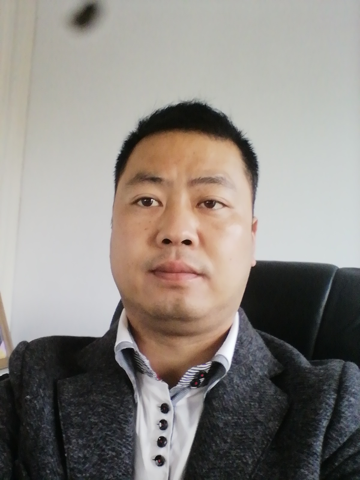 叶成忠头像