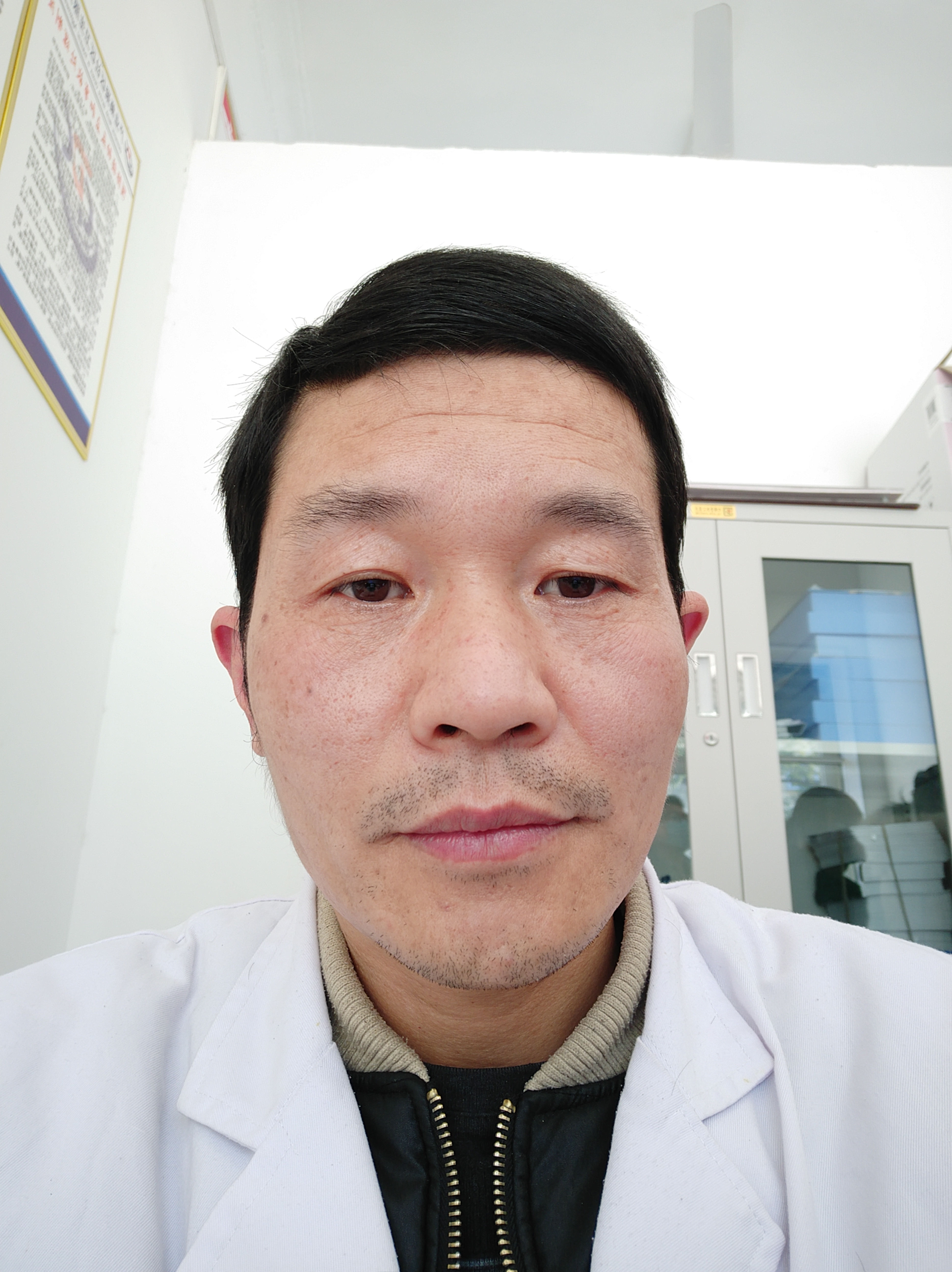 张庆东头像