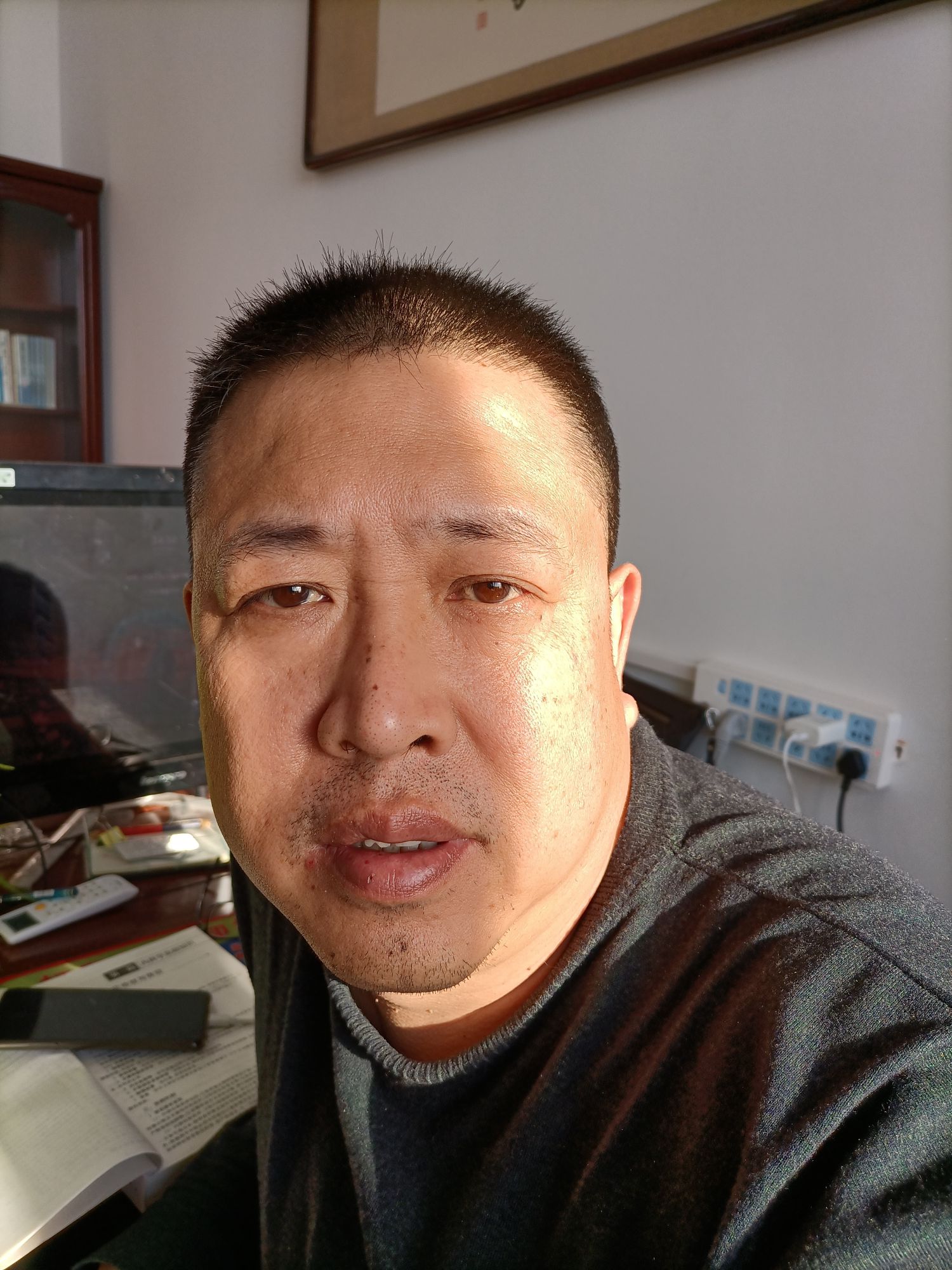 闫春青头像