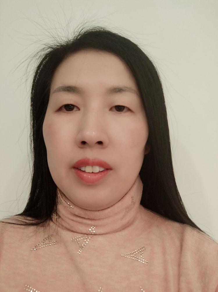 孙文霞头像
