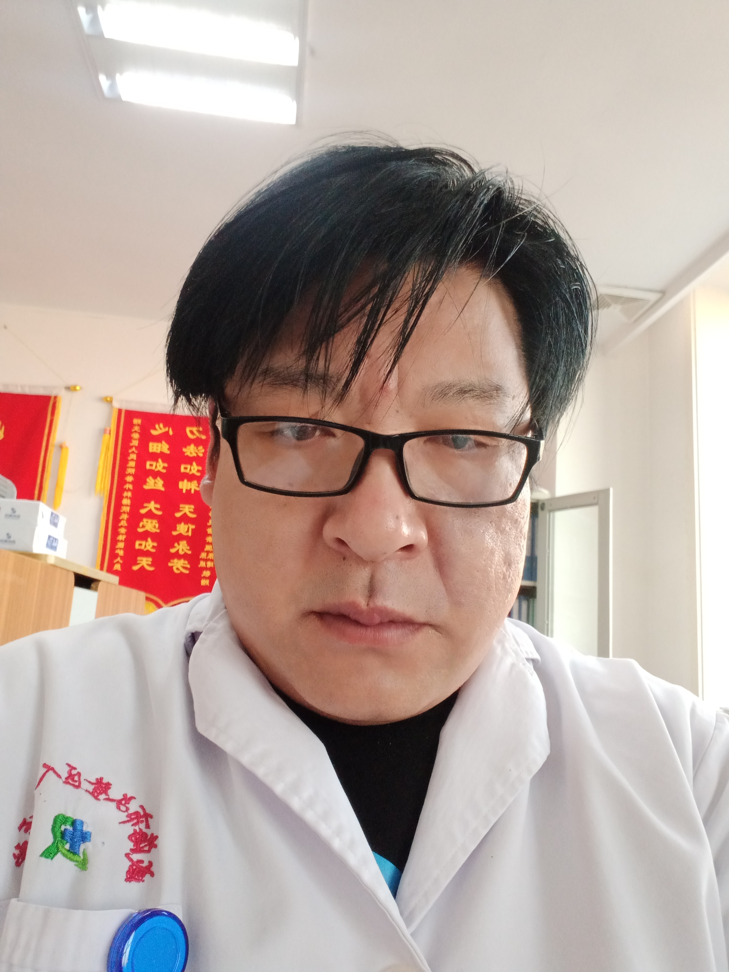 丁丰头像